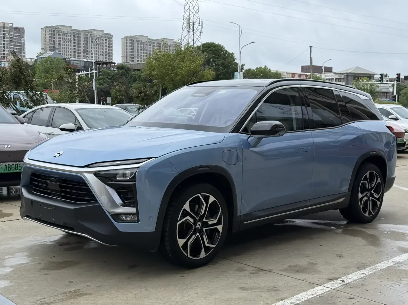 NIO ES8