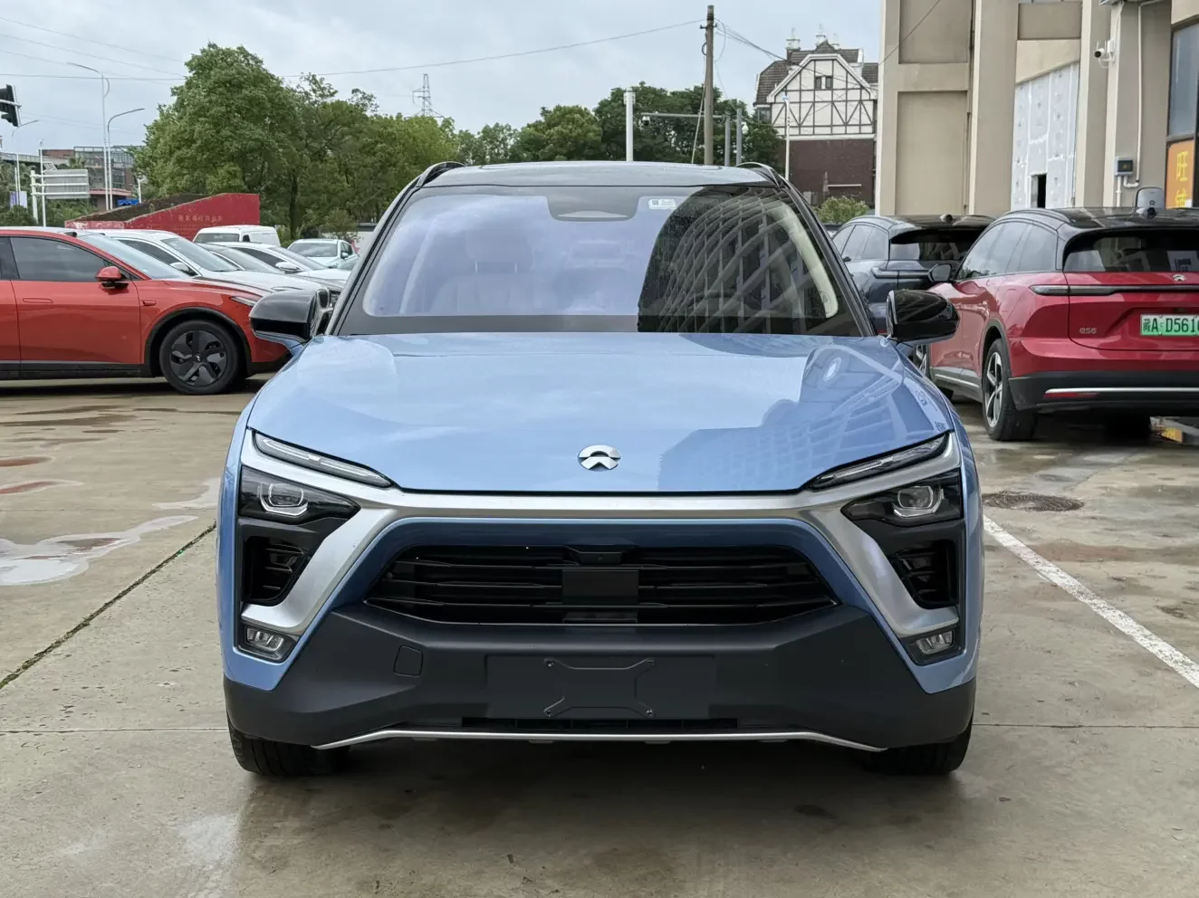 NIO ES8