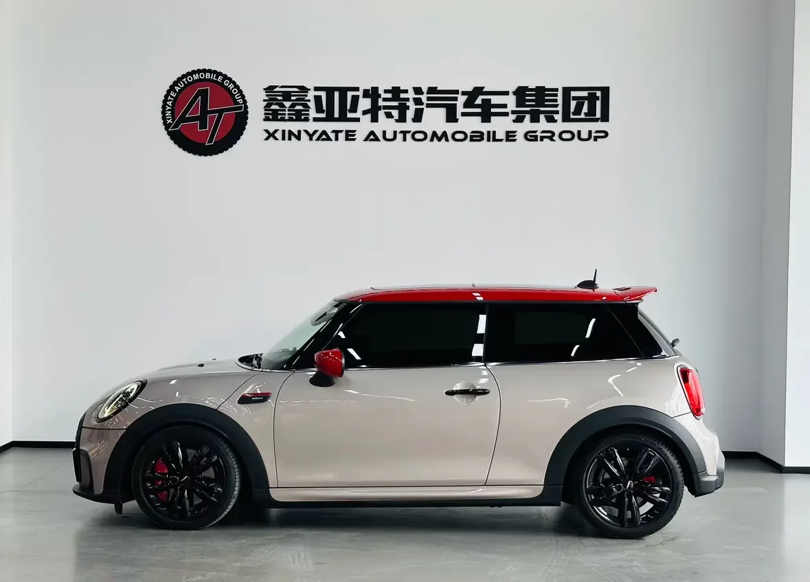 MINI JCW