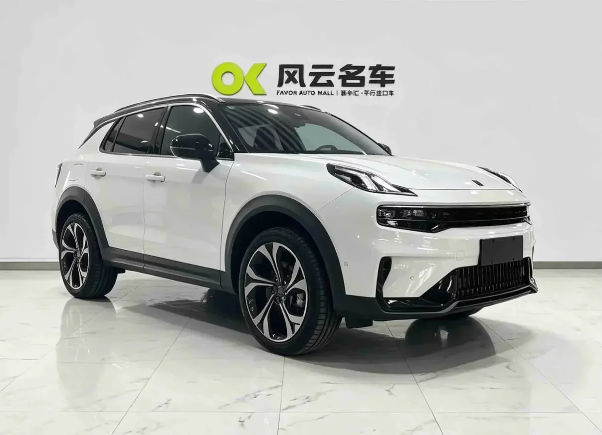Lynk & Co 06