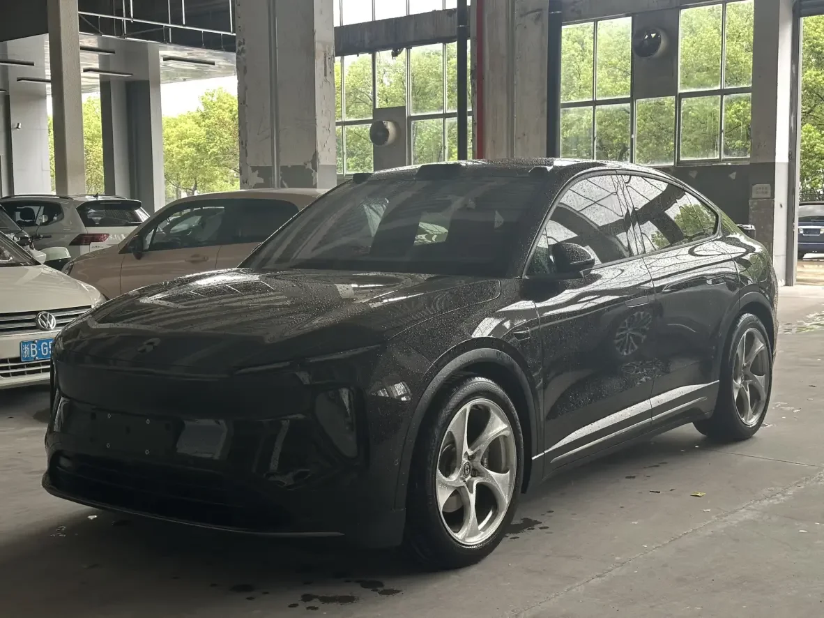 NIO EC6
