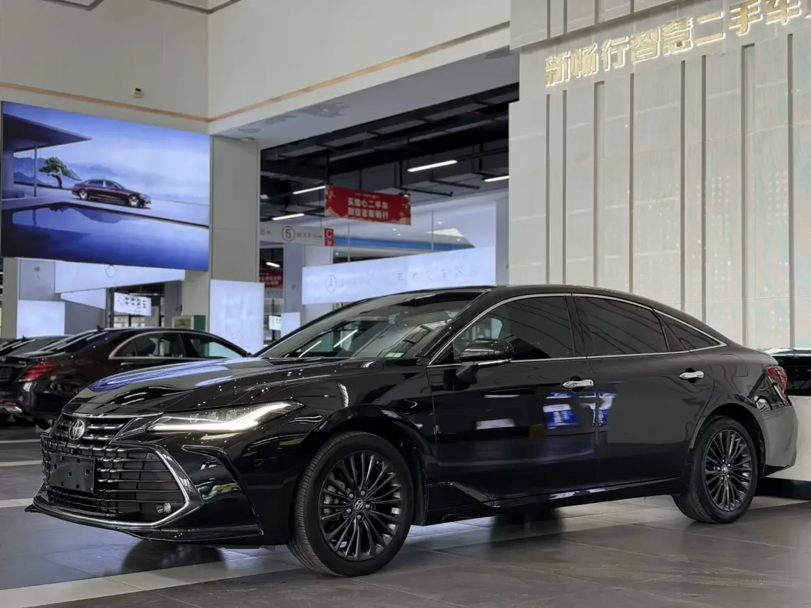 Toyota Avalon (asian dragon)
