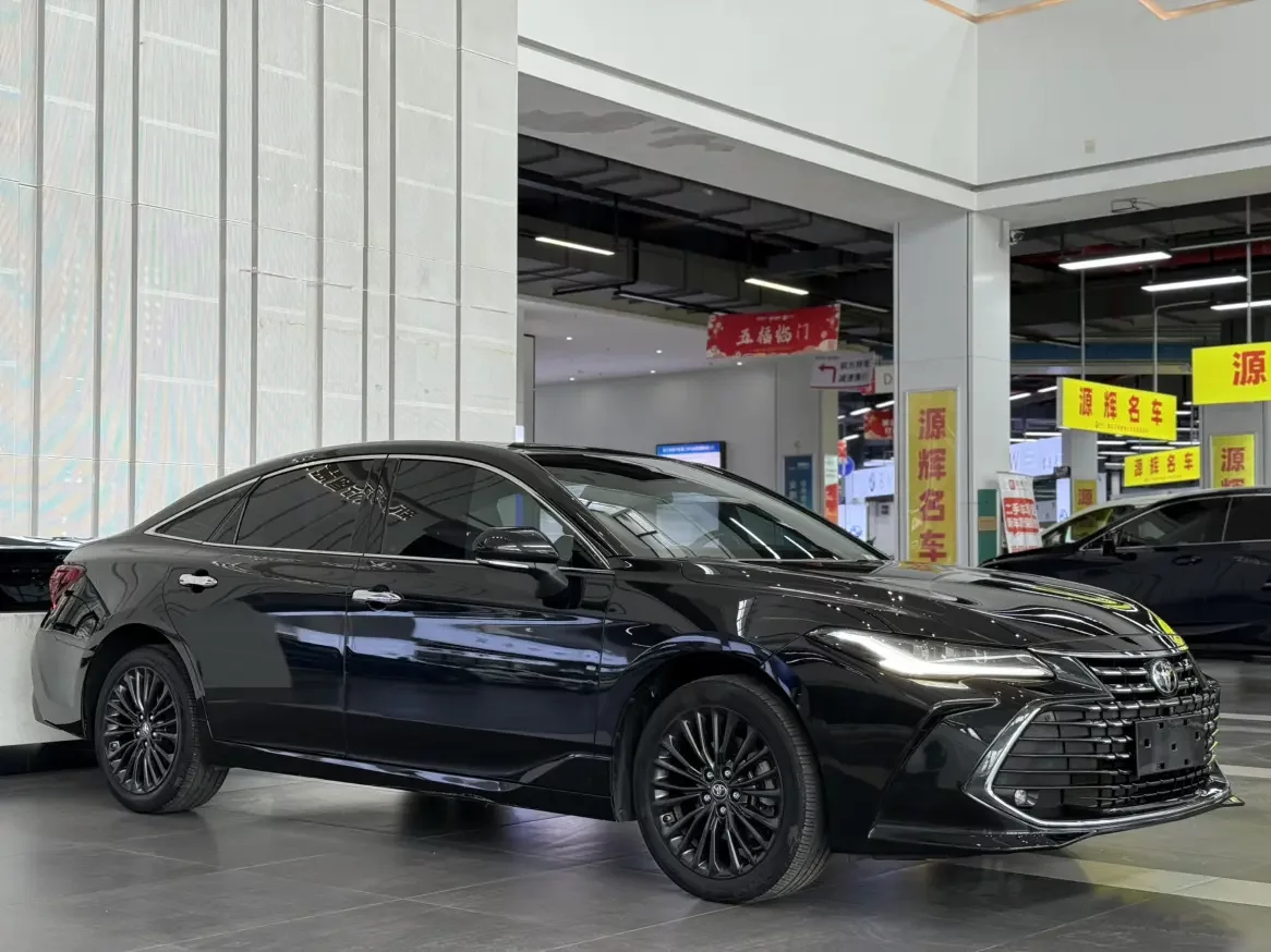 Toyota Avalon (asian dragon)