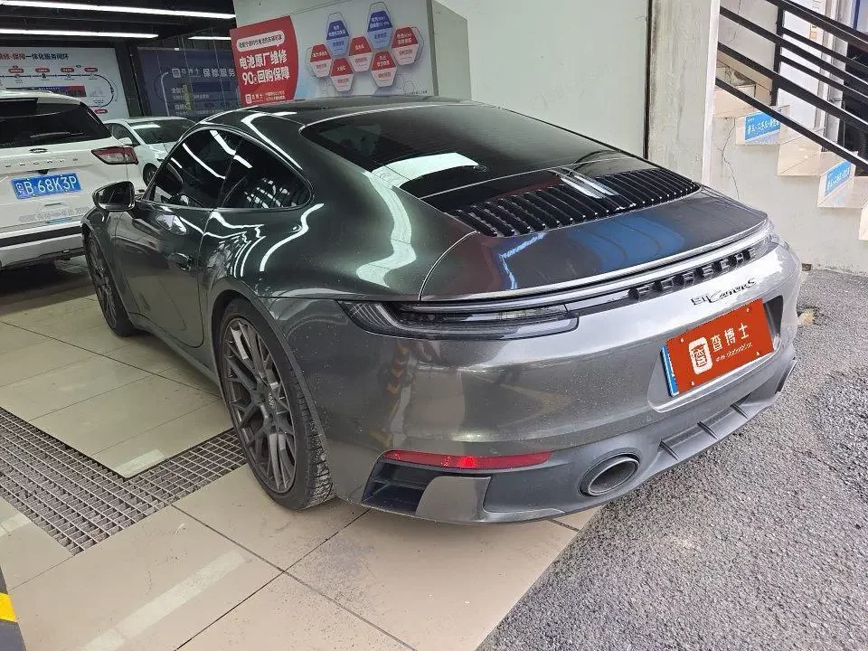 Porsche 911