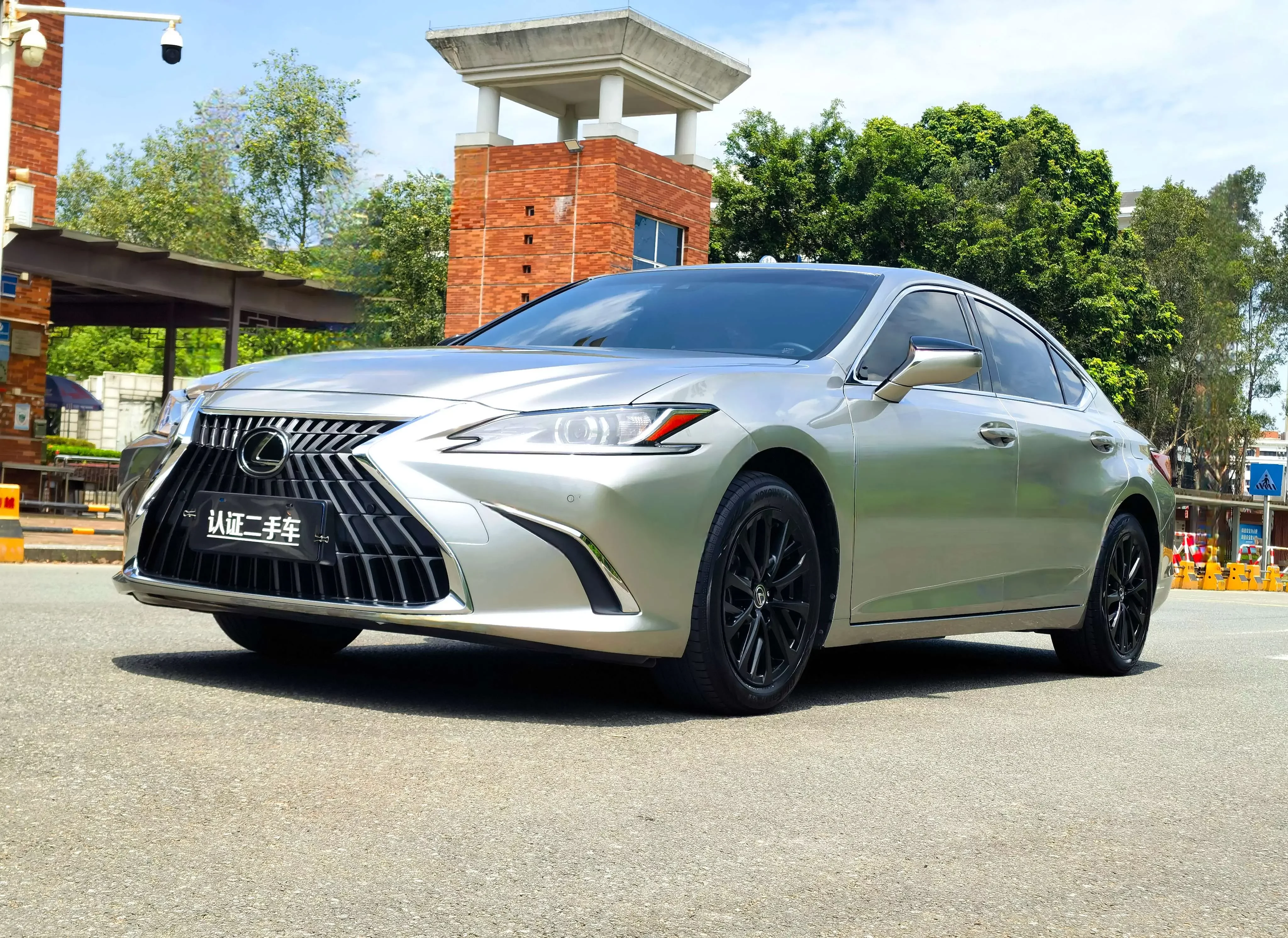 Lexus ES