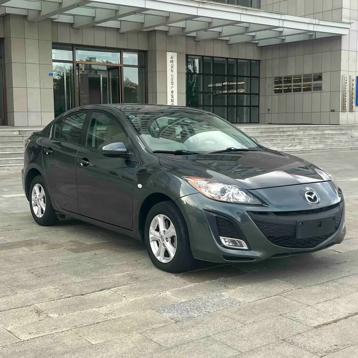 Mazda Axela (3)