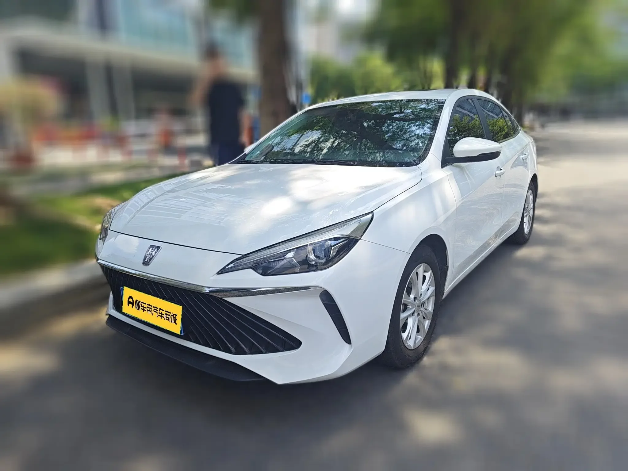Roewe i5