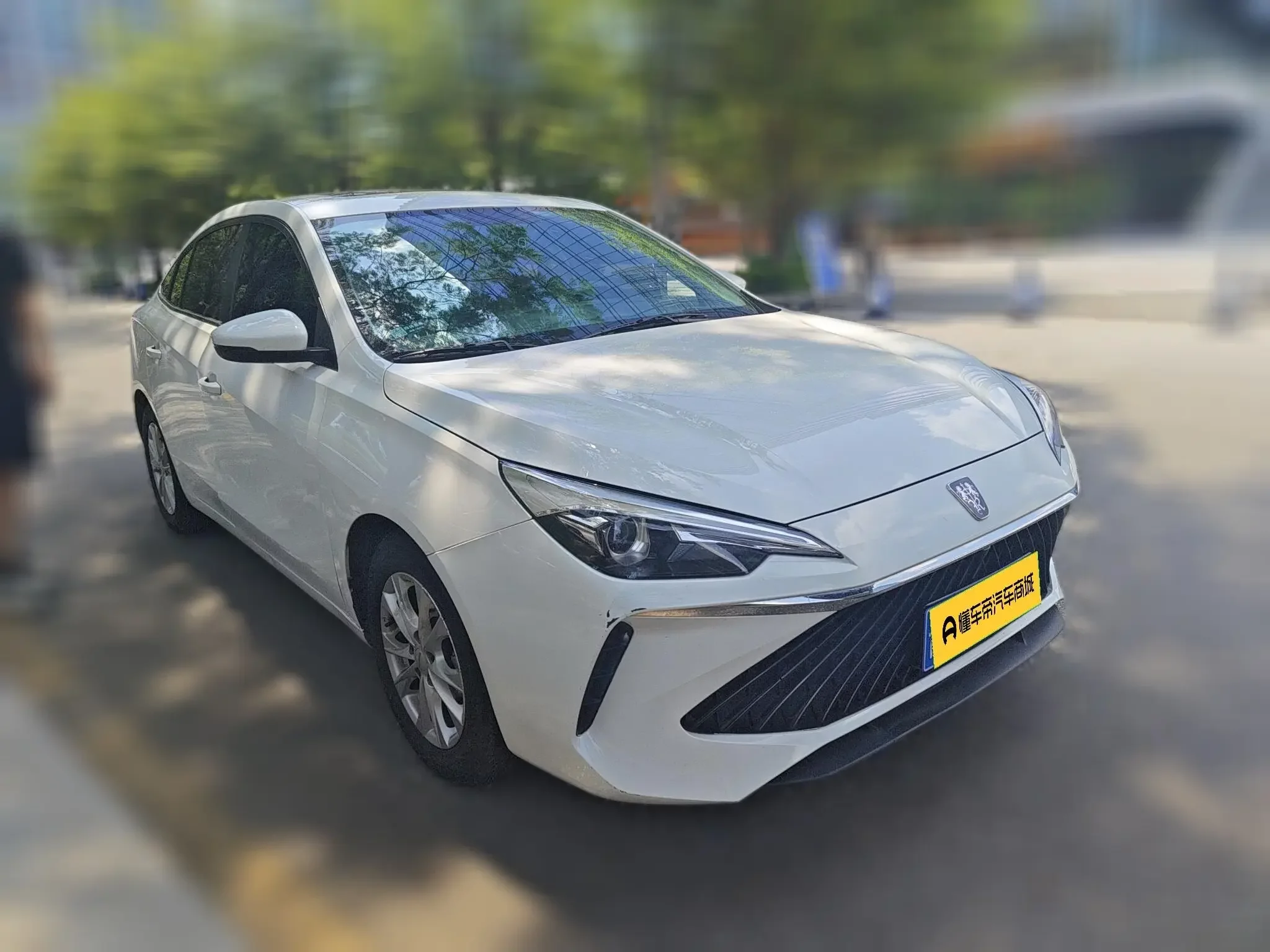 Roewe i5