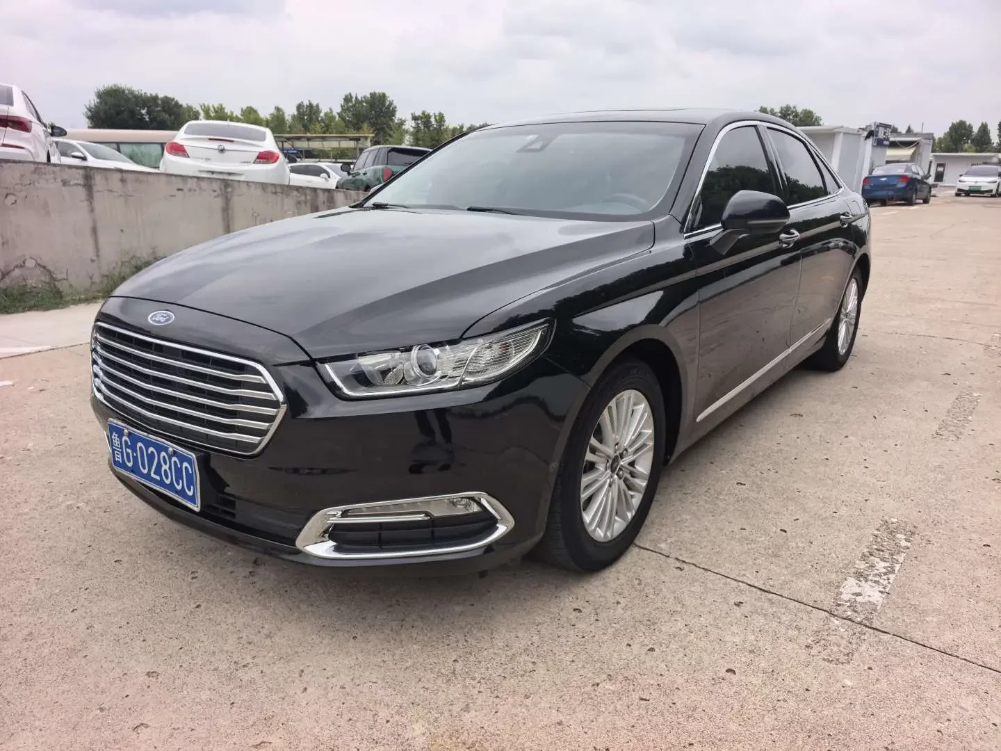 Ford Taurus