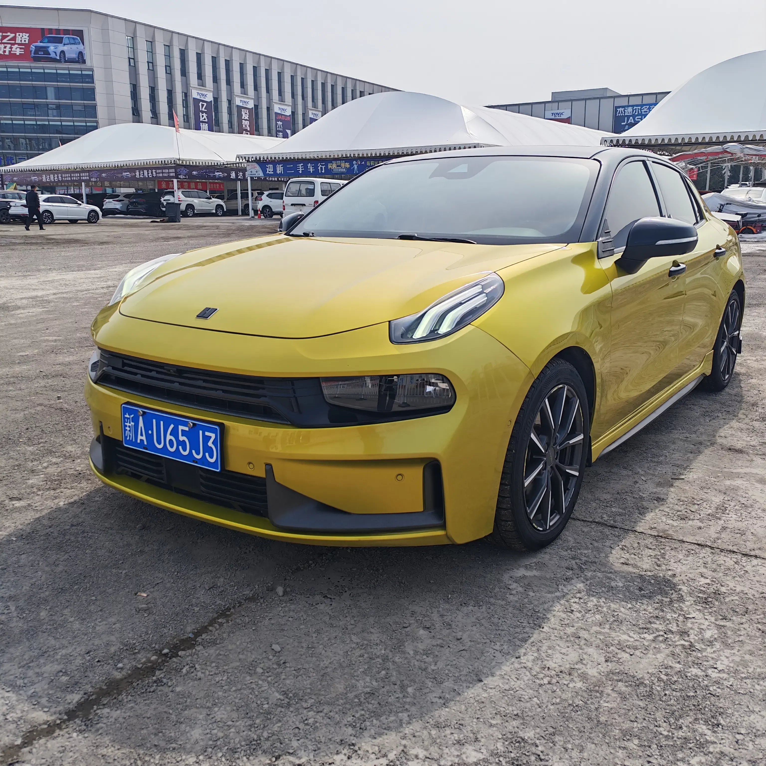 Lynk & Co 03