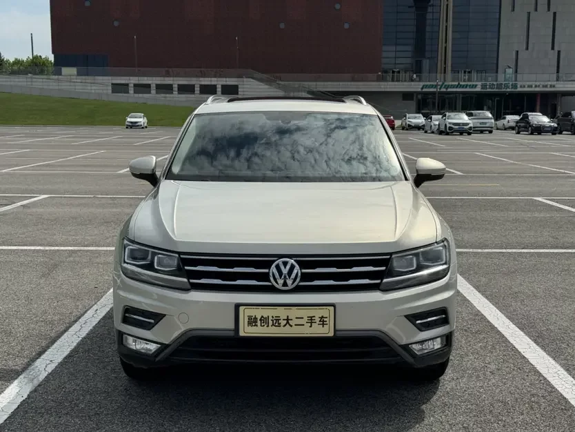 Volkswagen Tiguan L