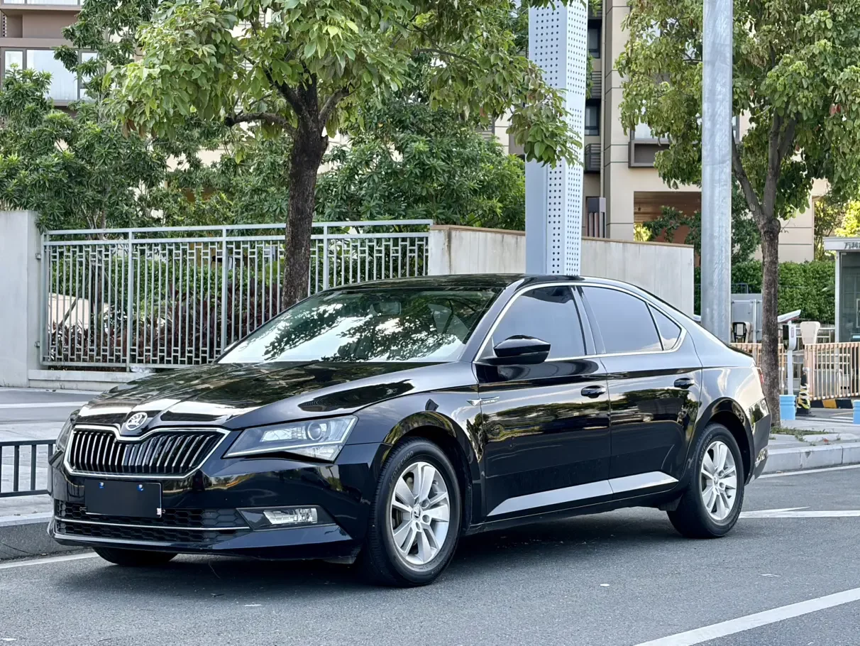 Skoda SuperB