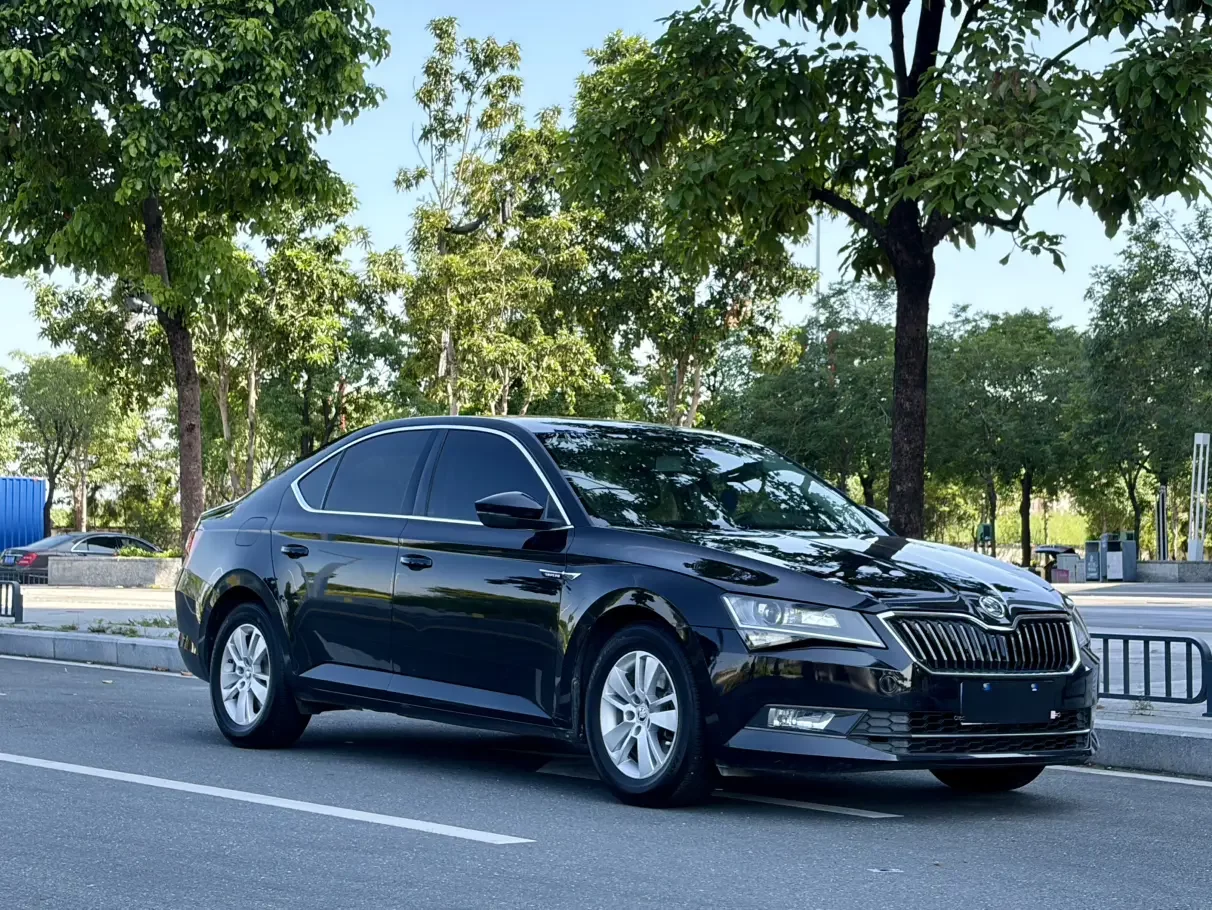 Skoda SuperB
