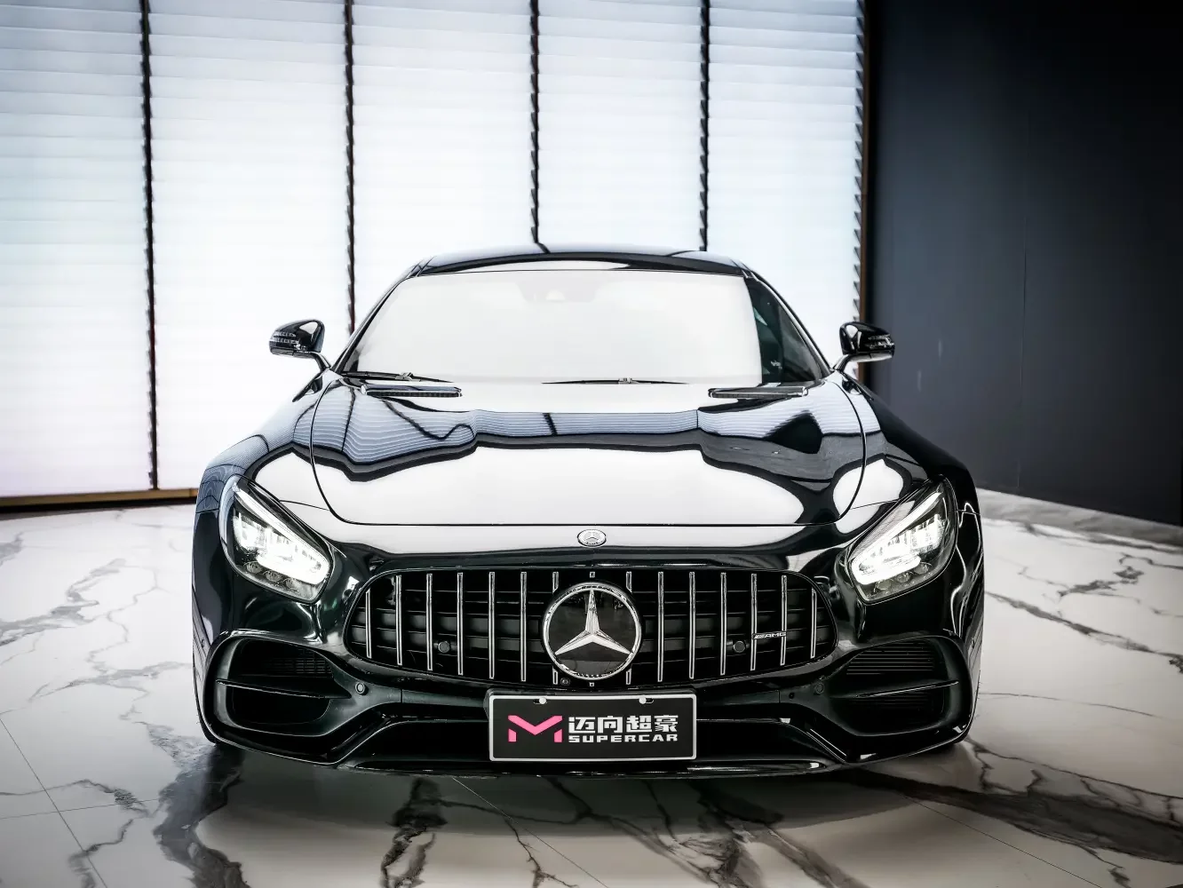 Mercedes-Benz AMG GT