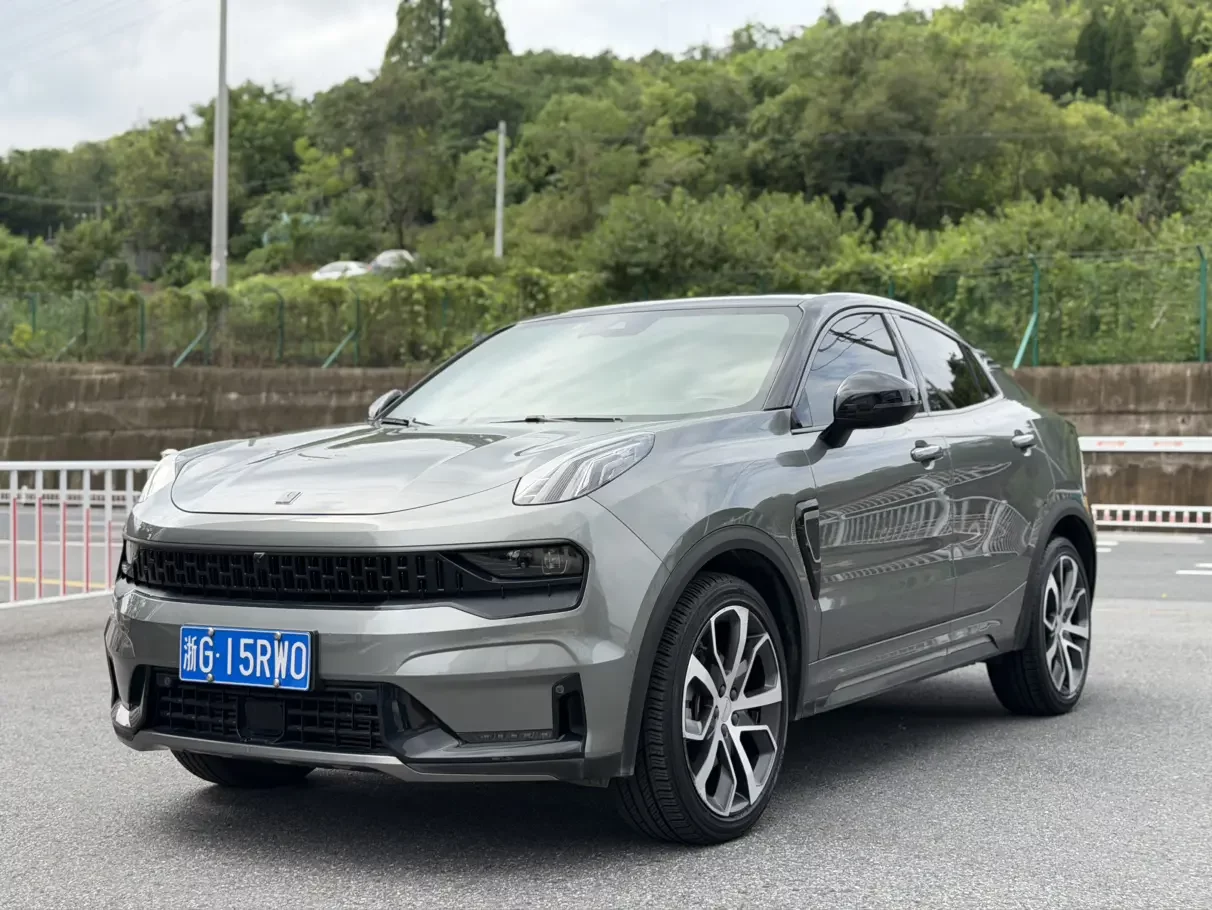 Lynk & Co 05