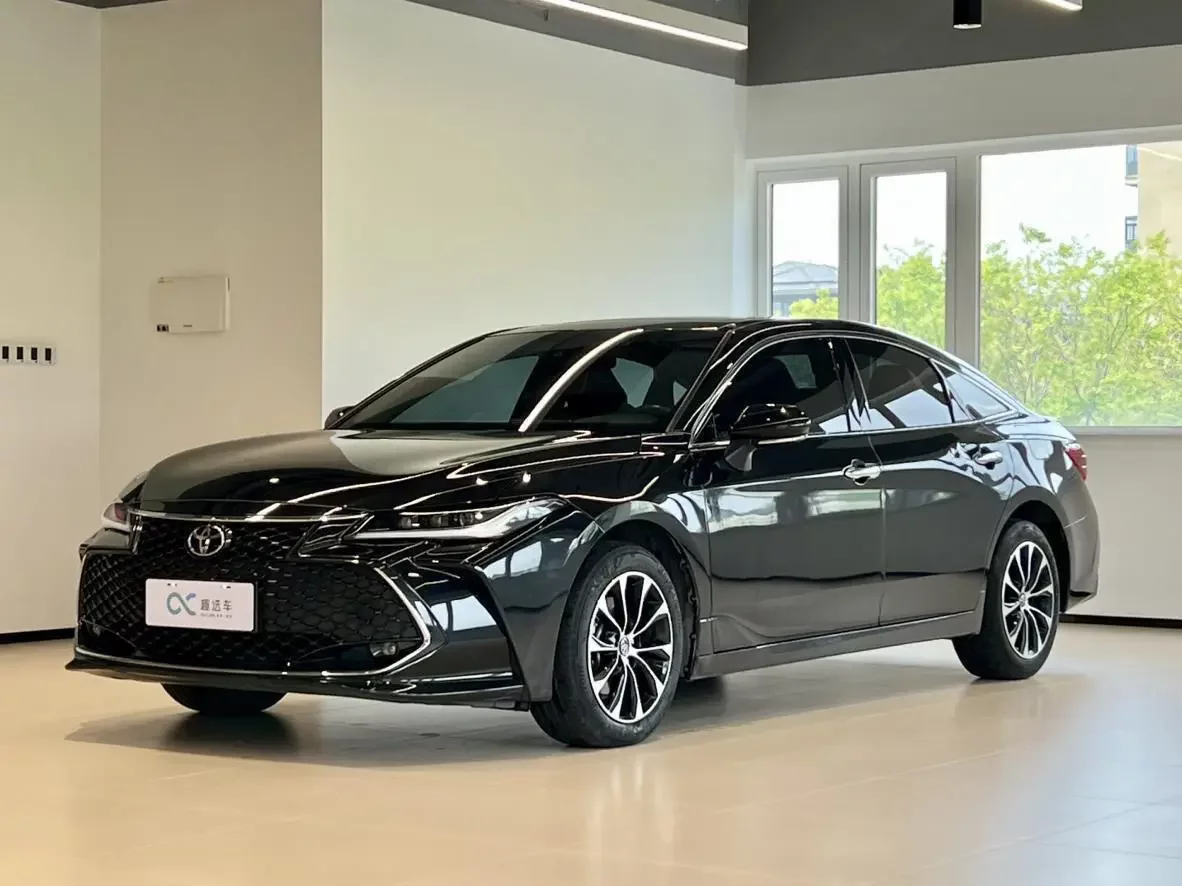 Toyota Avalon (asian dragon)