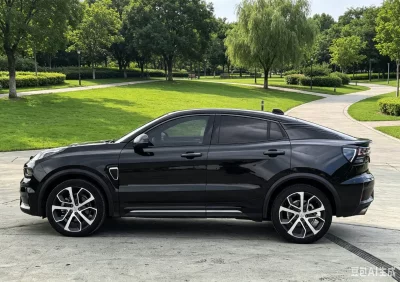 Lynk & Co 05