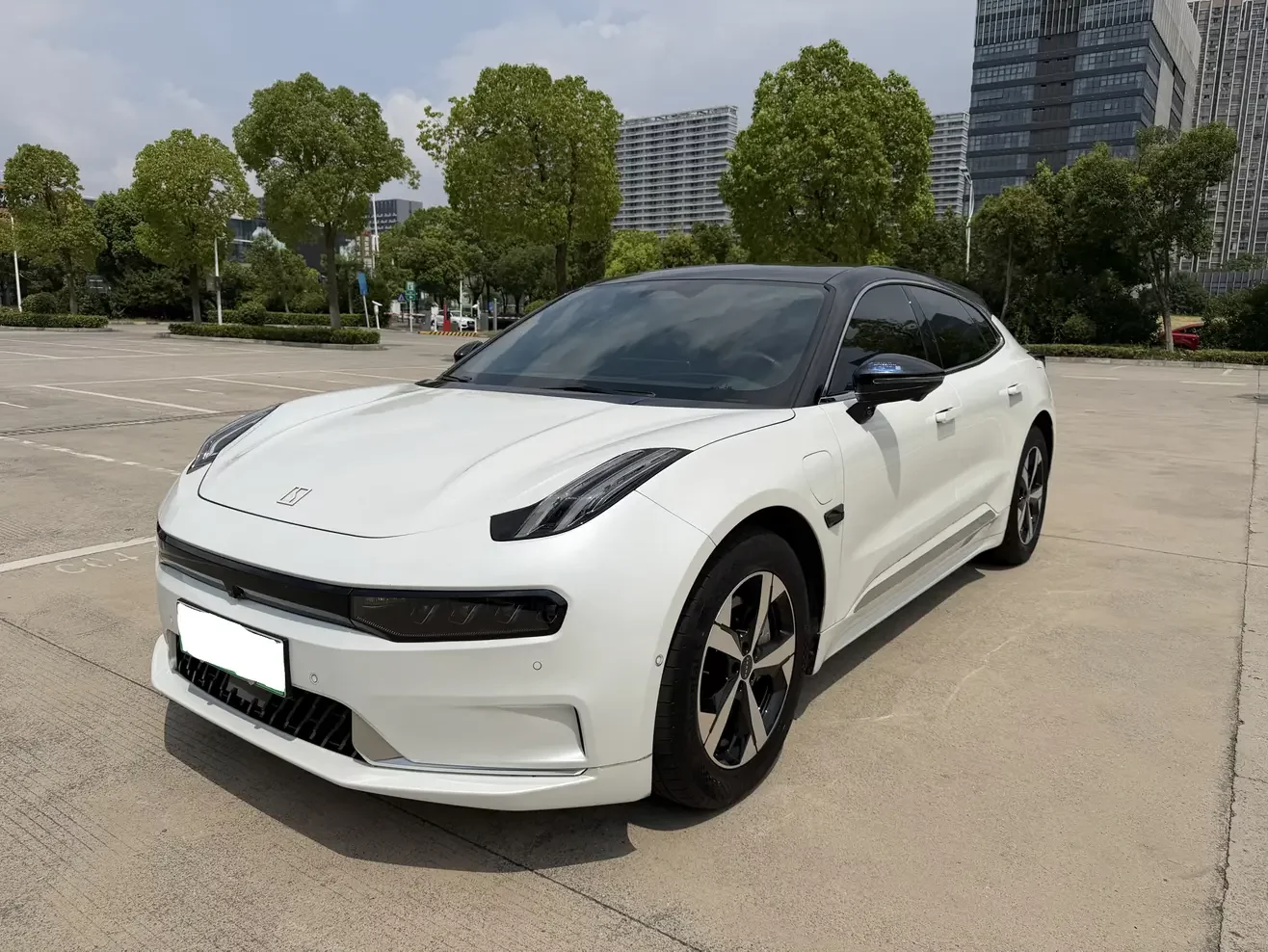 ZEEKR 001