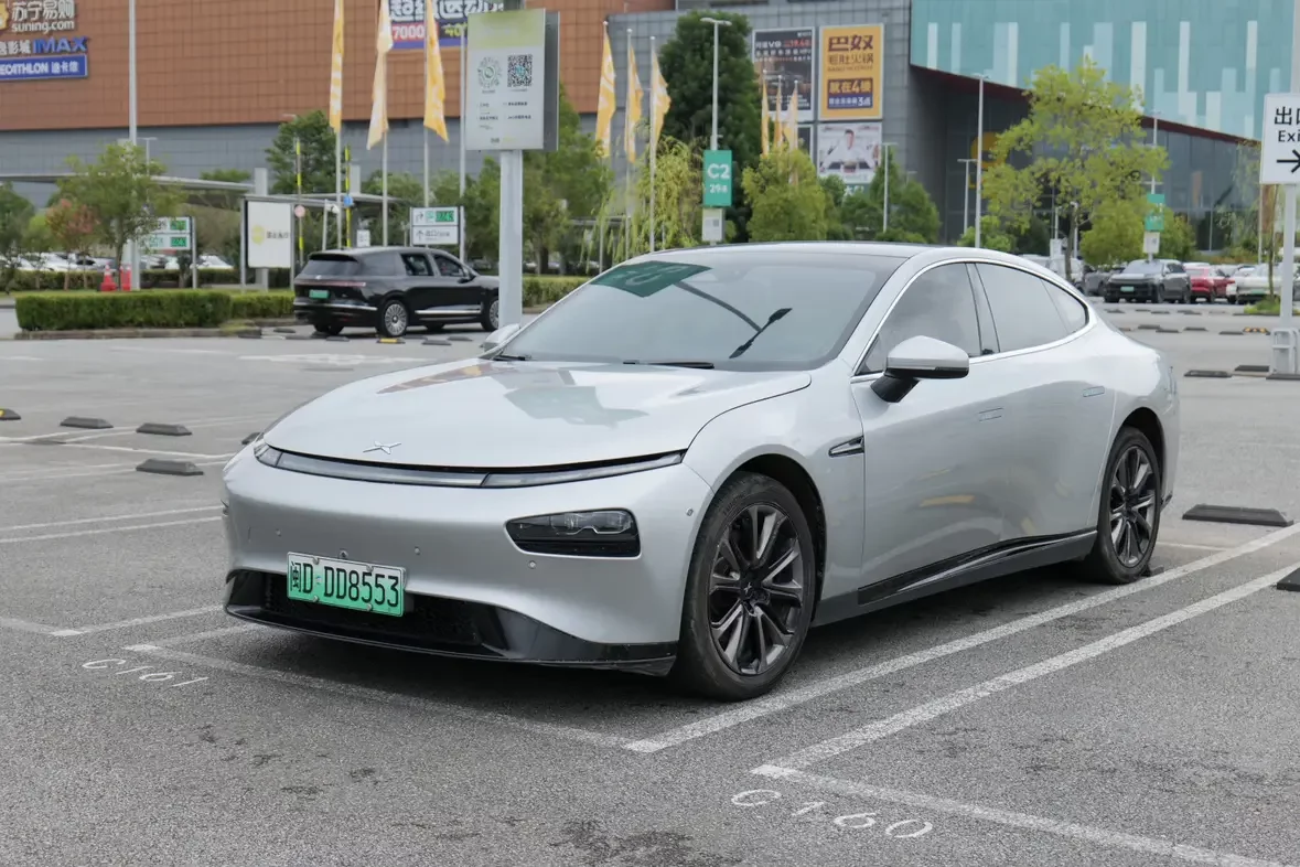 Xpeng P7