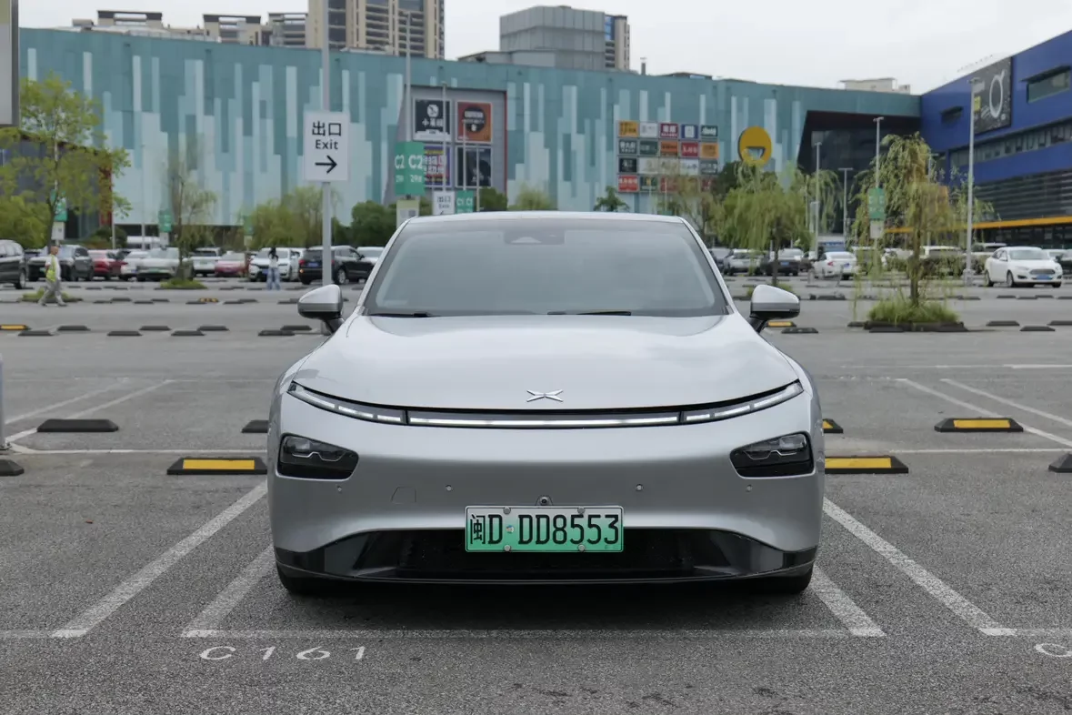Xpeng P7