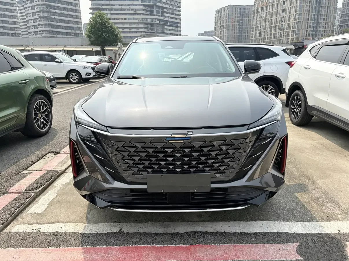 Oshan Changan Auchan Z6