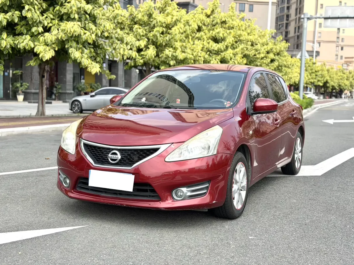 Nissan Tiida