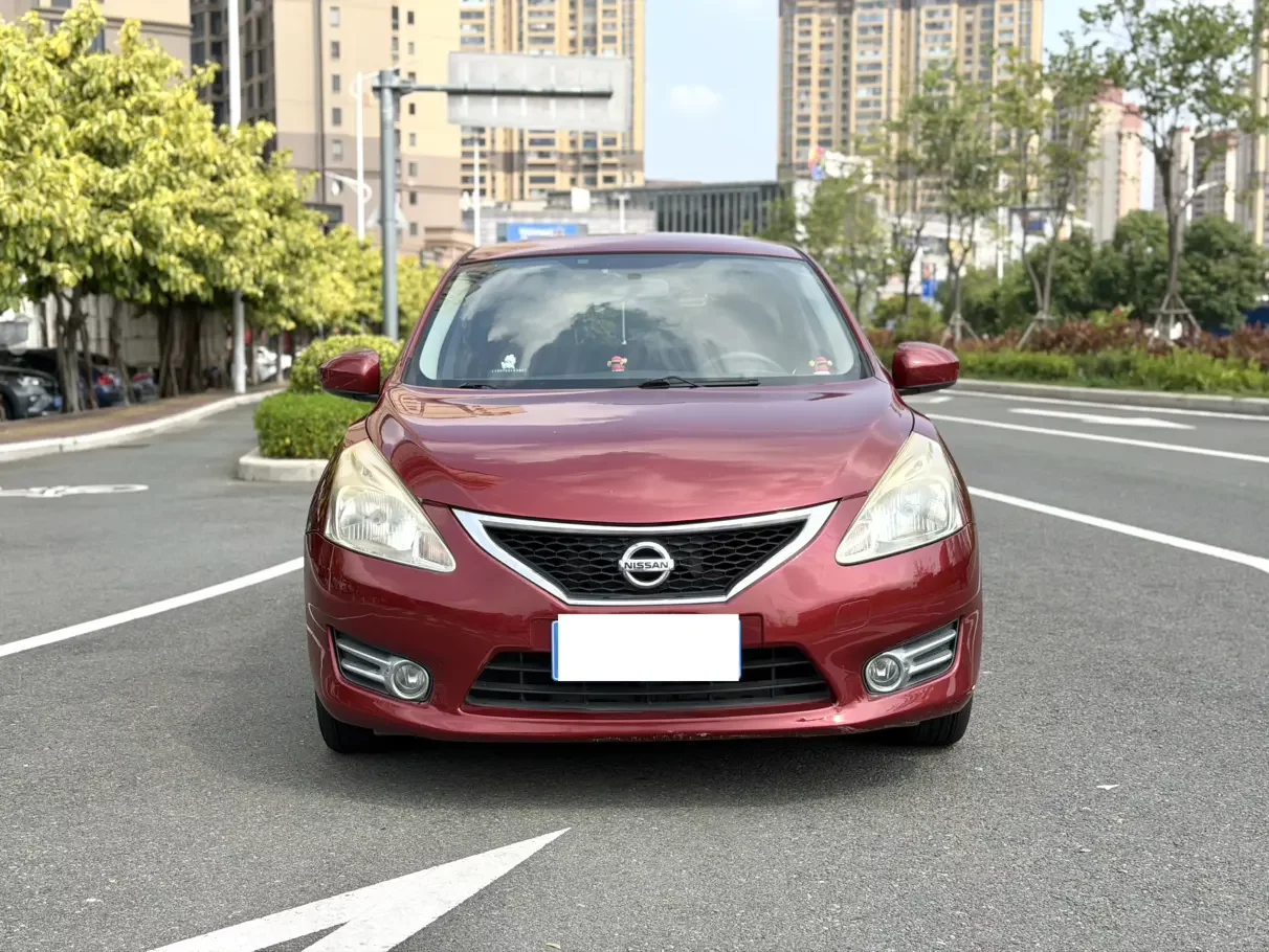 Nissan Tiida