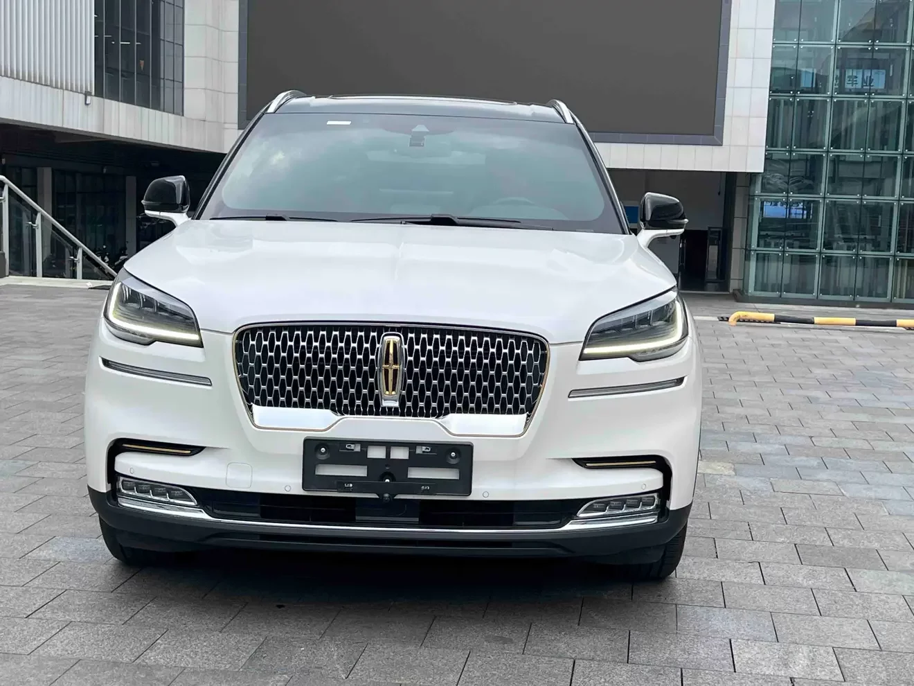 Lincoln aviator