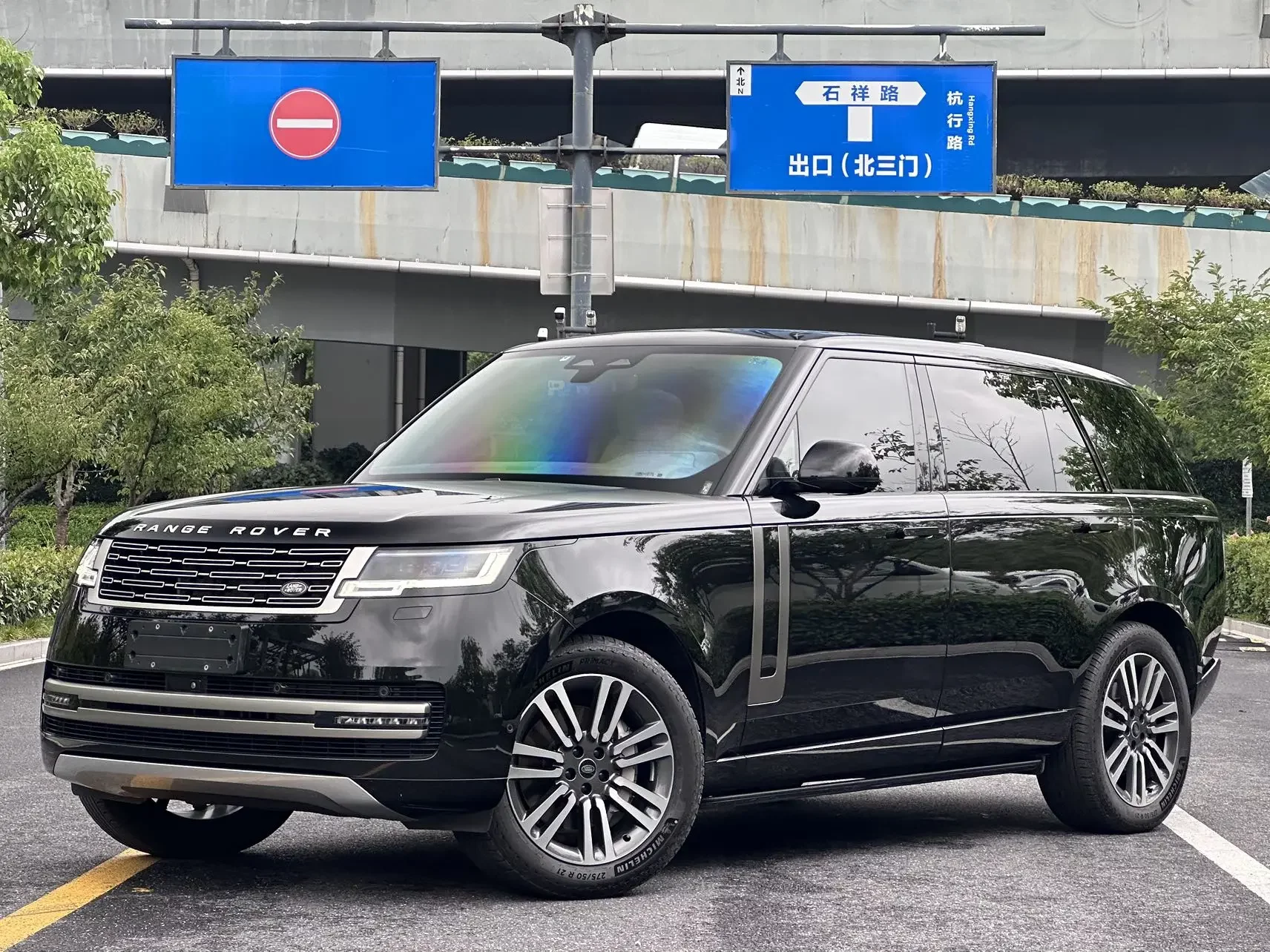 Land Rover range rover