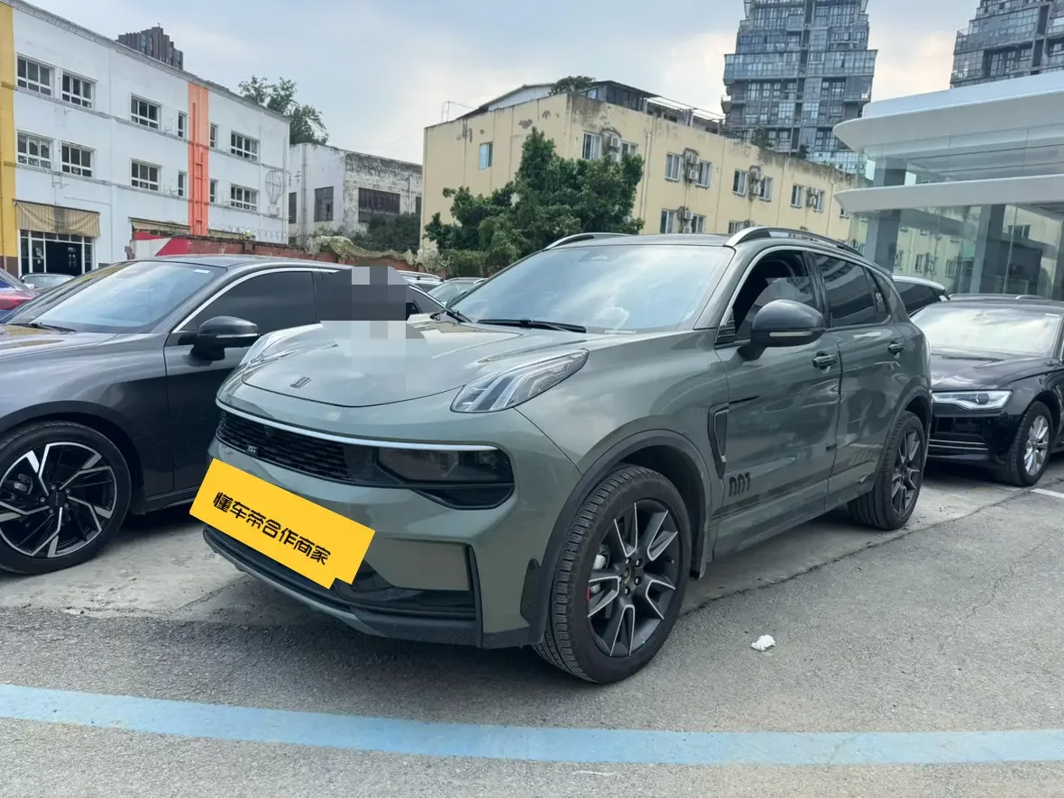 Lynk & Co 01