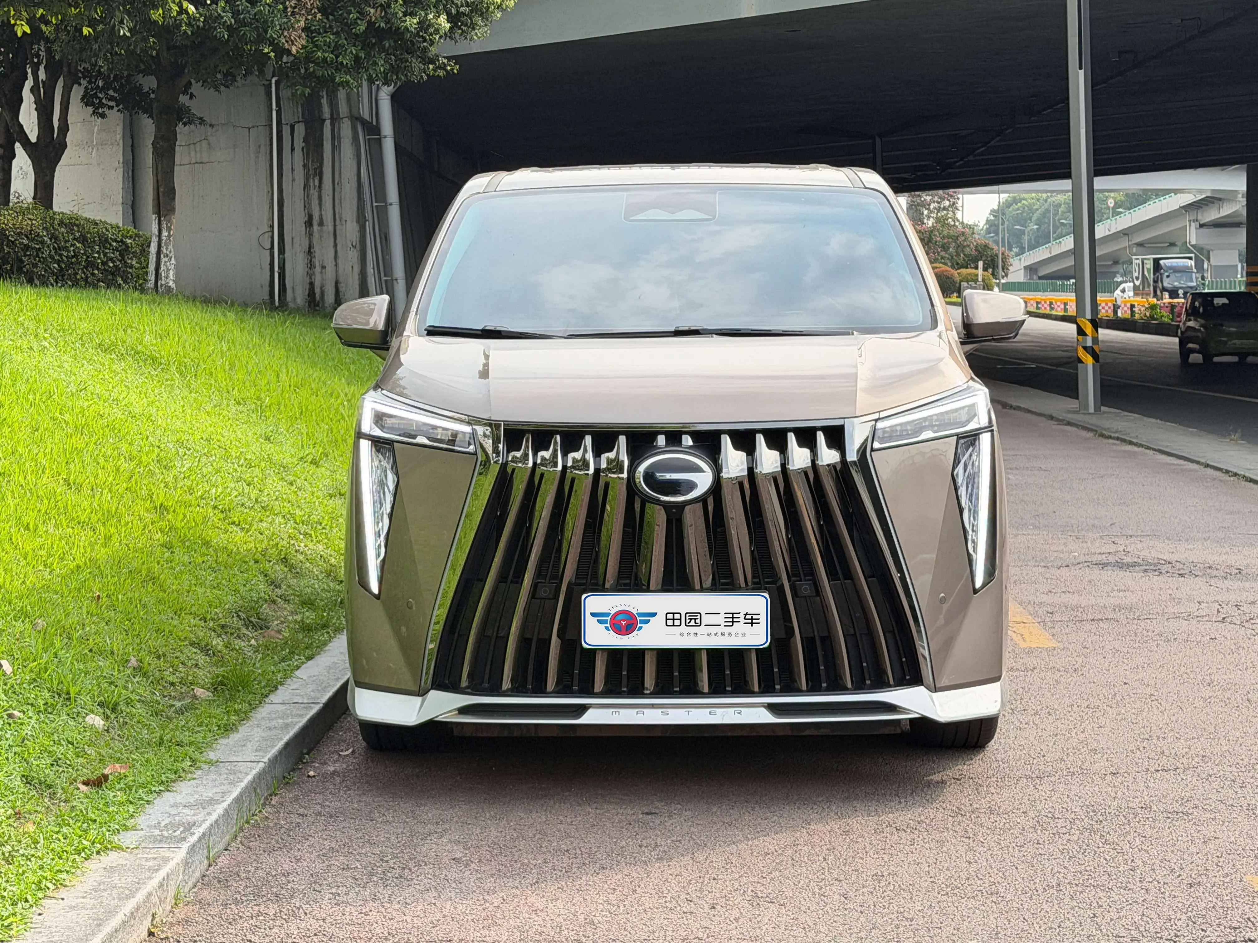 GAC Trumpchi E9 PHEV