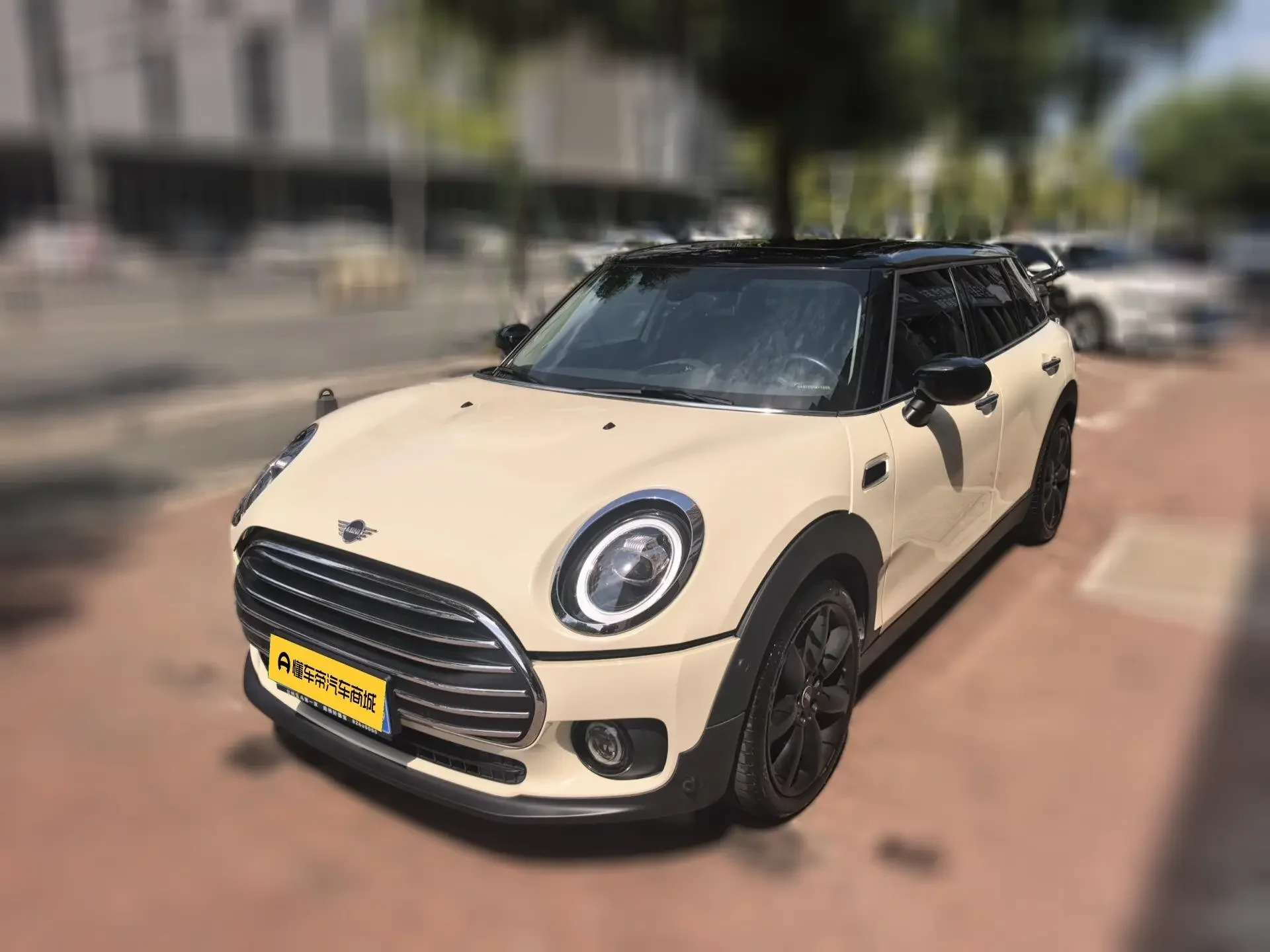 MINI CLUBMAN