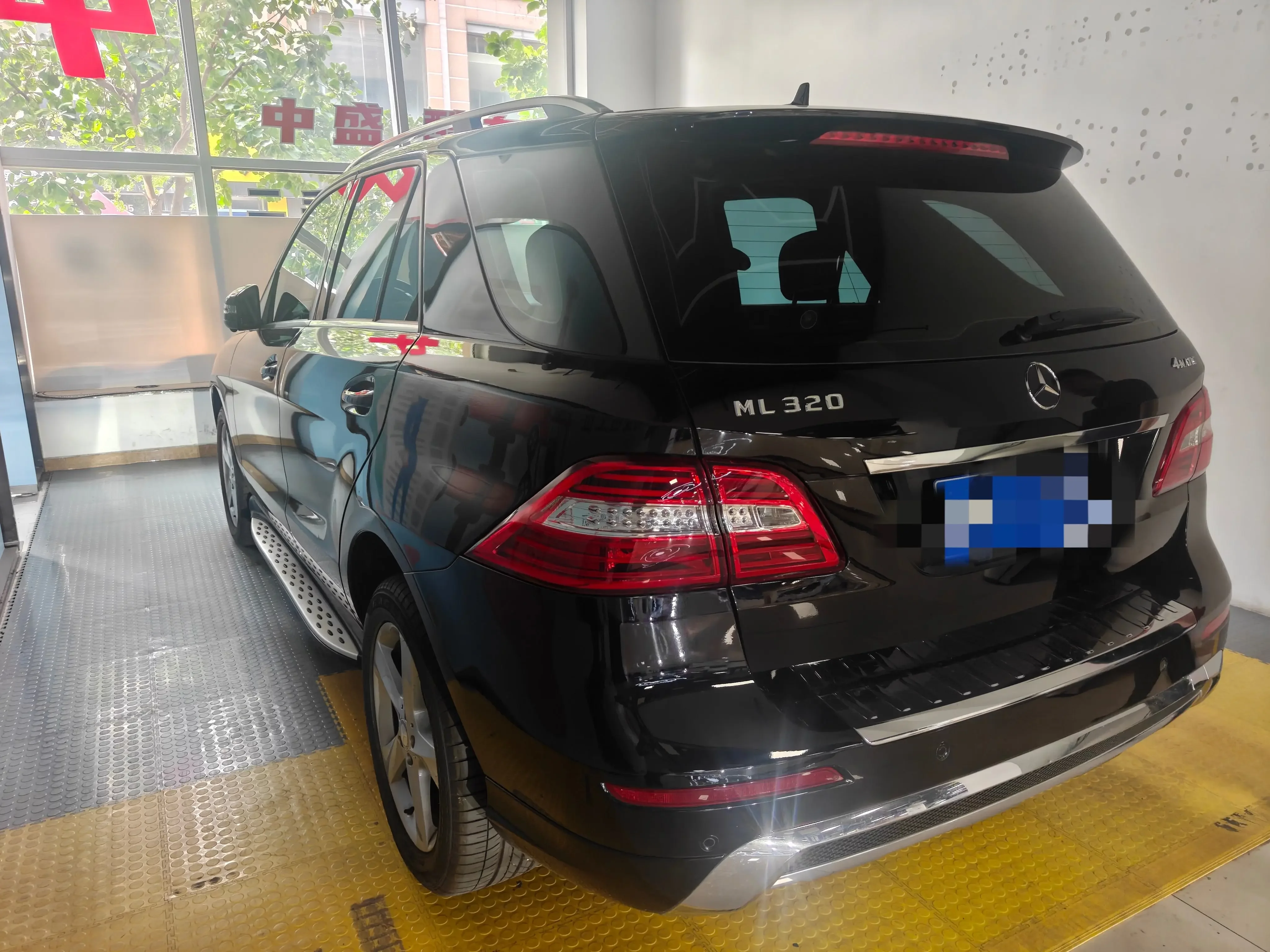 Mercedes-Benz M Class