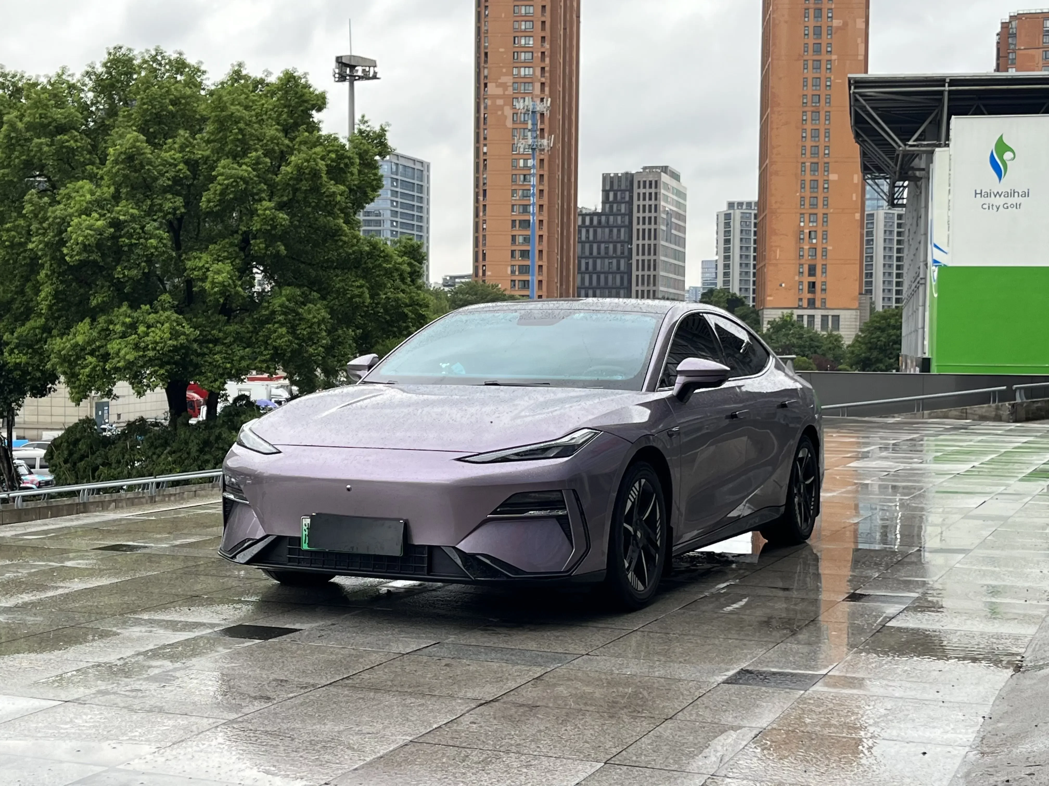 Geely Galaxy E8