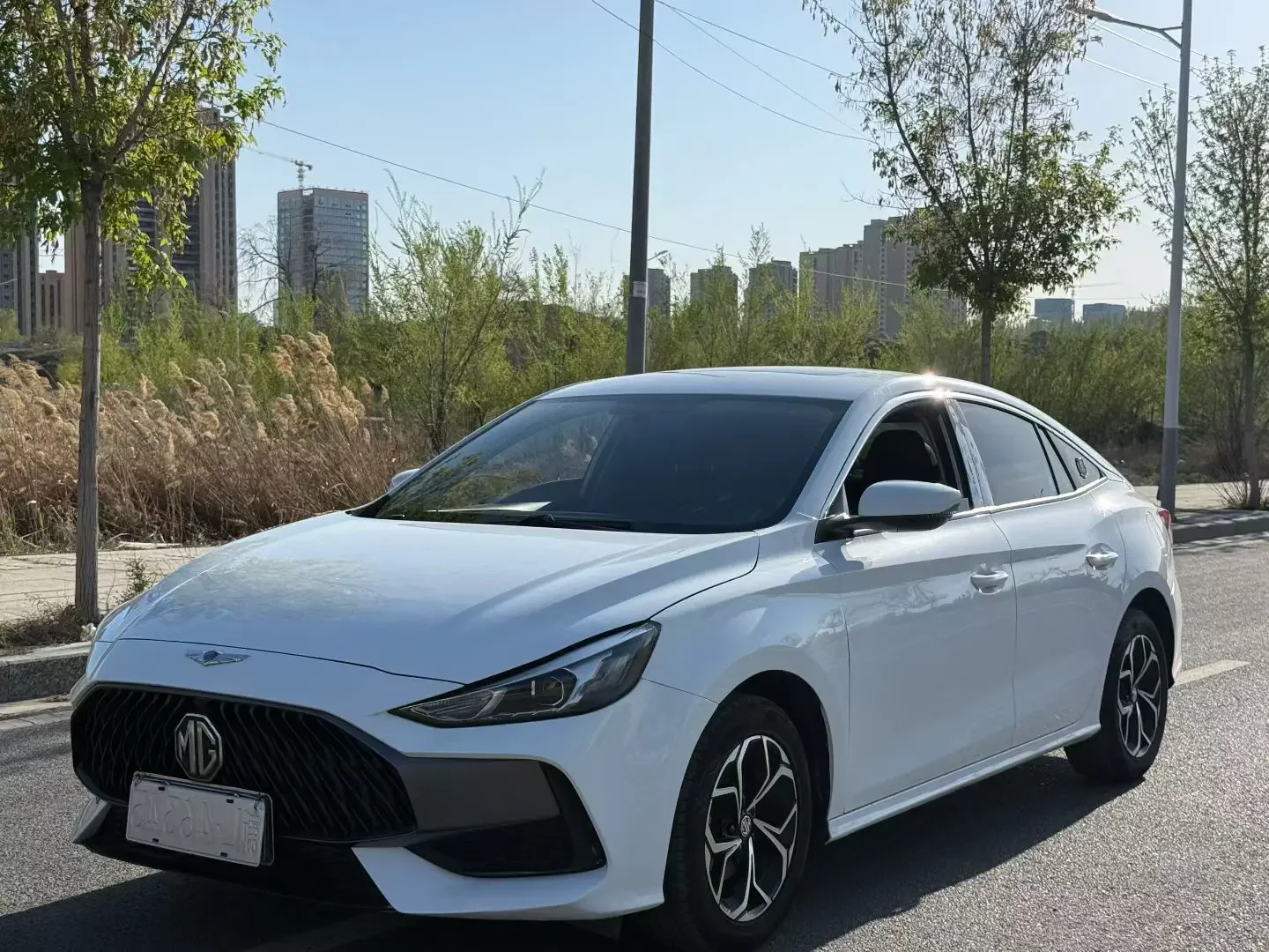 MG 5