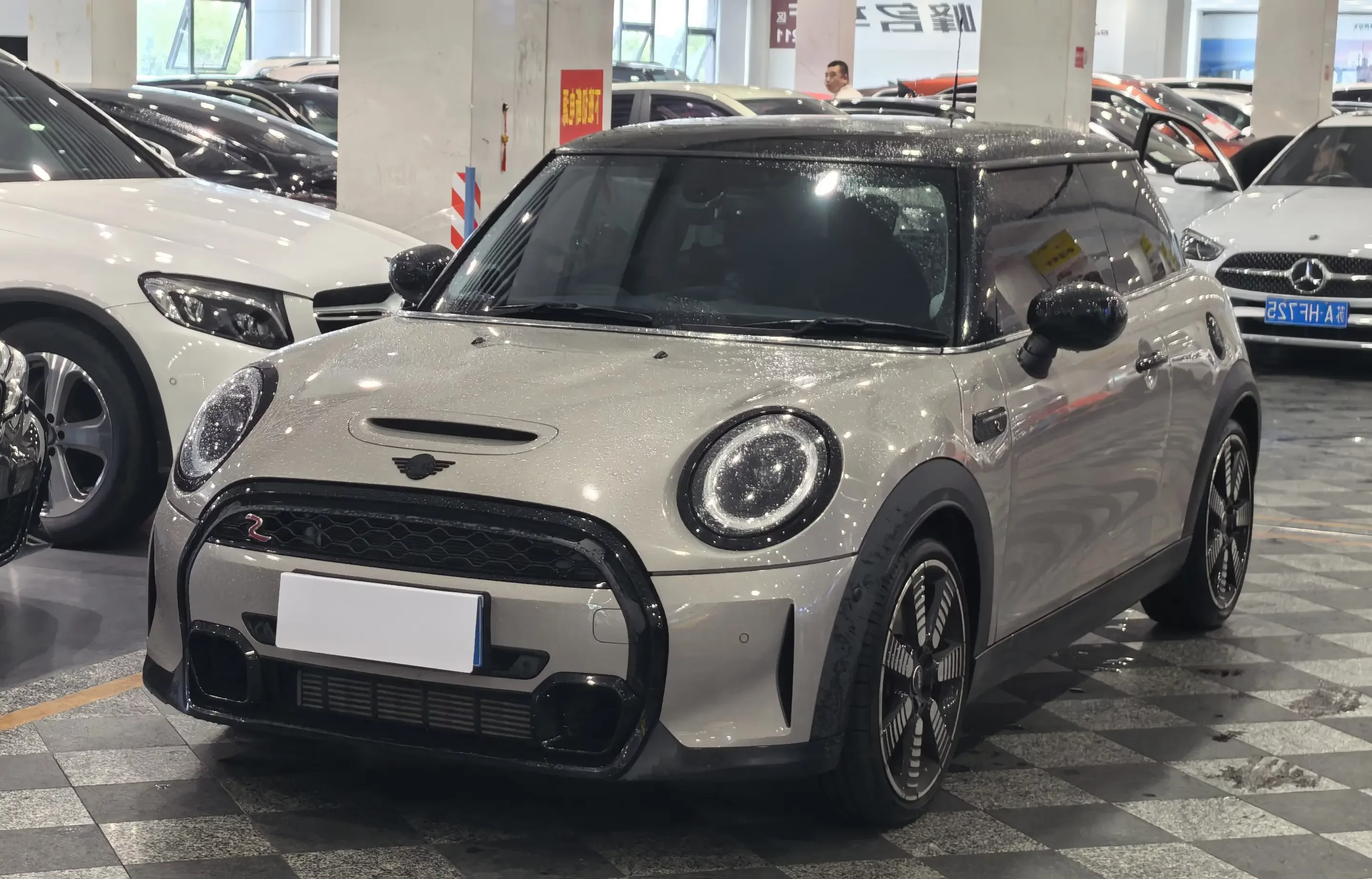 MINI 