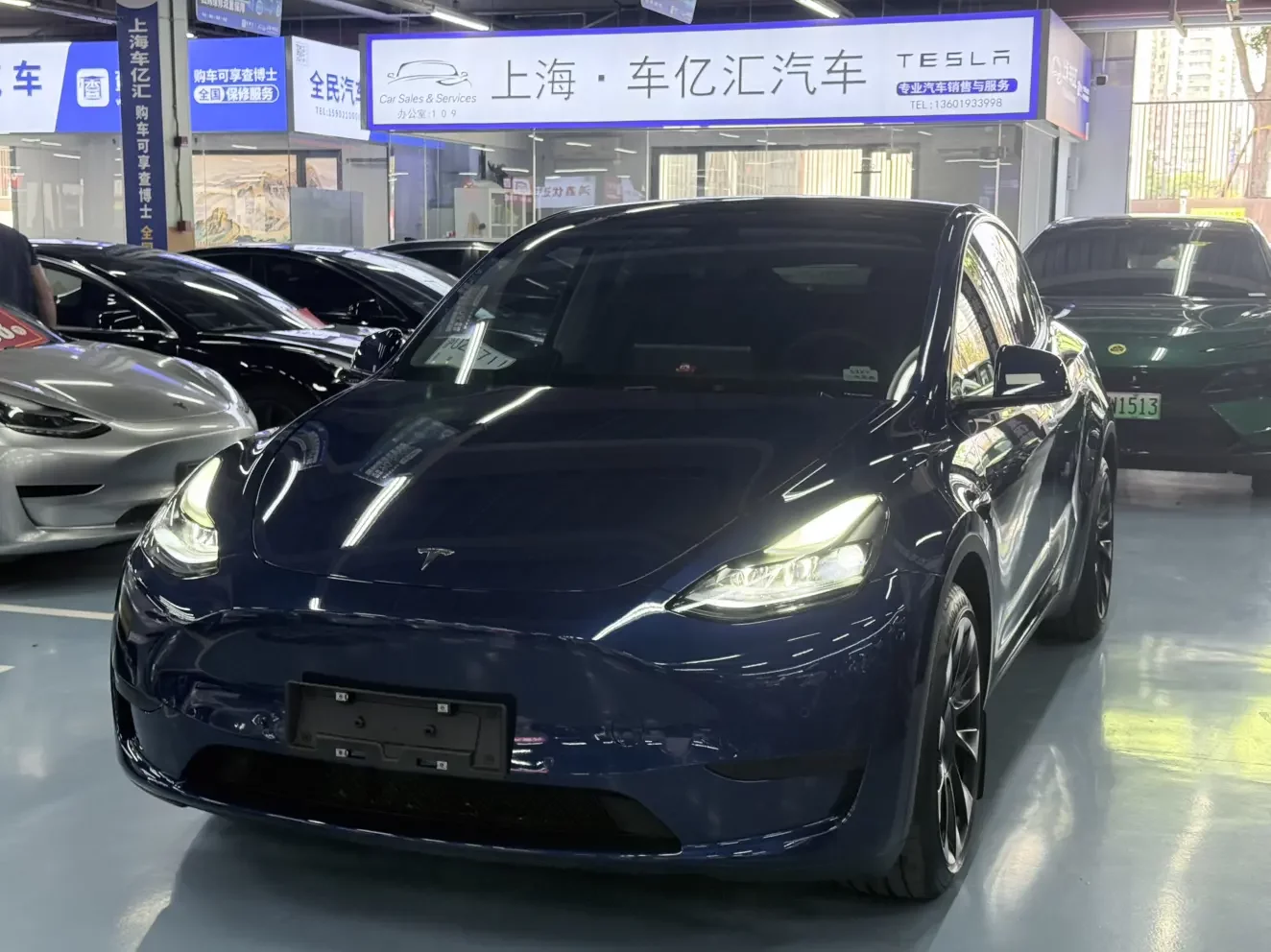 TESLA MODEL Y