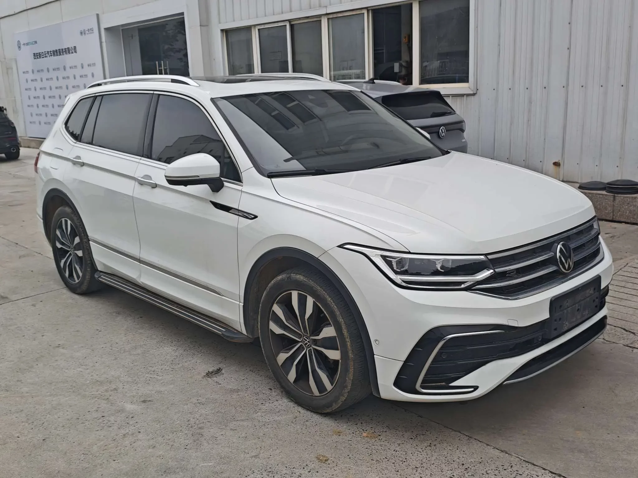 Volkswagen Tiguan L