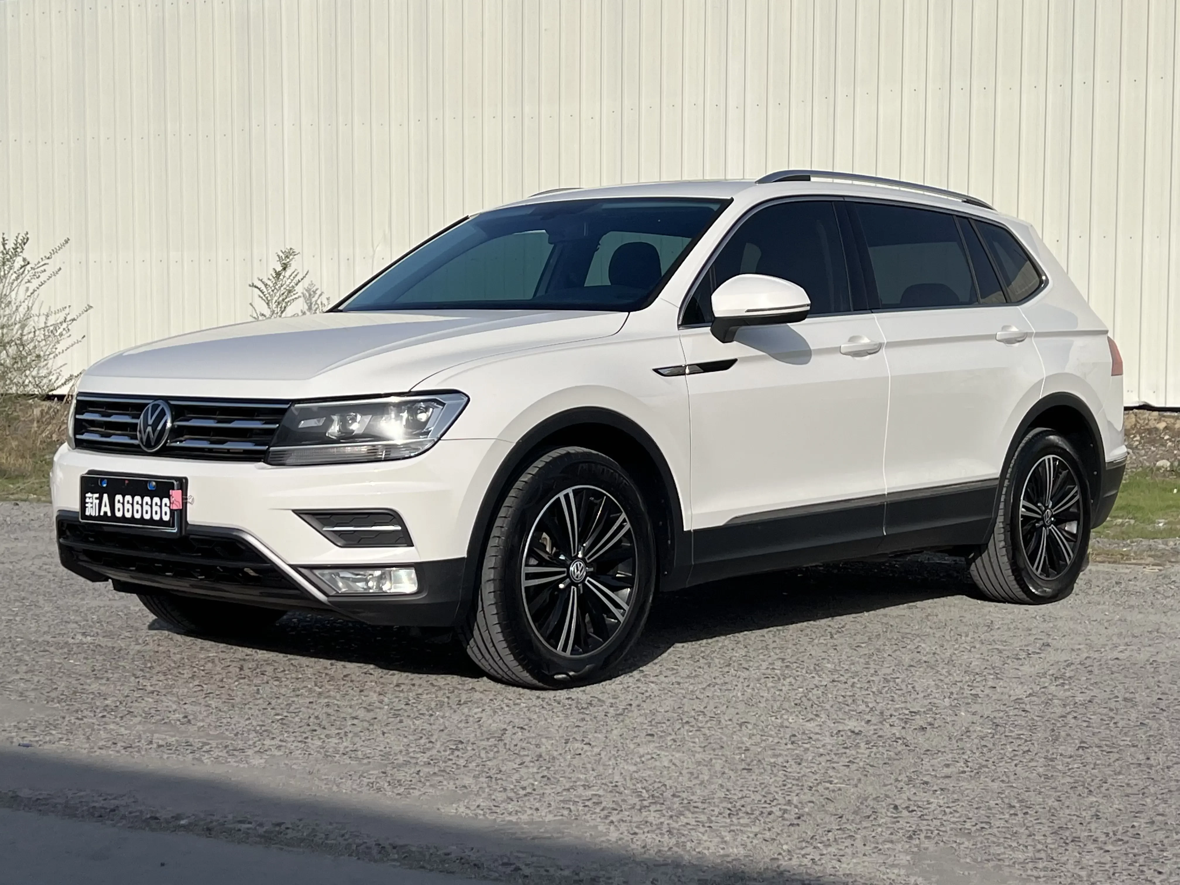 Volkswagen Tiguan L