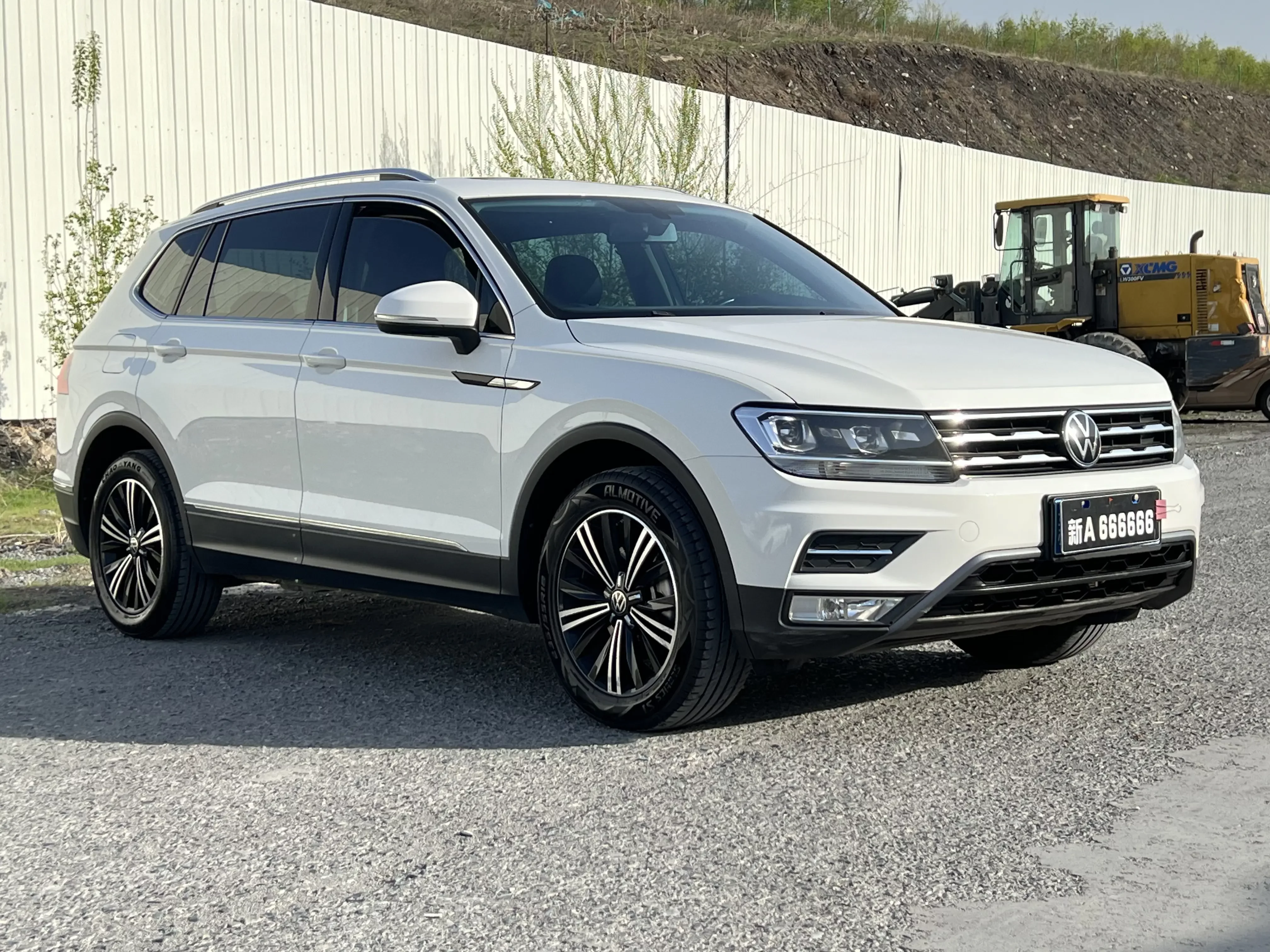 Volkswagen Tiguan L