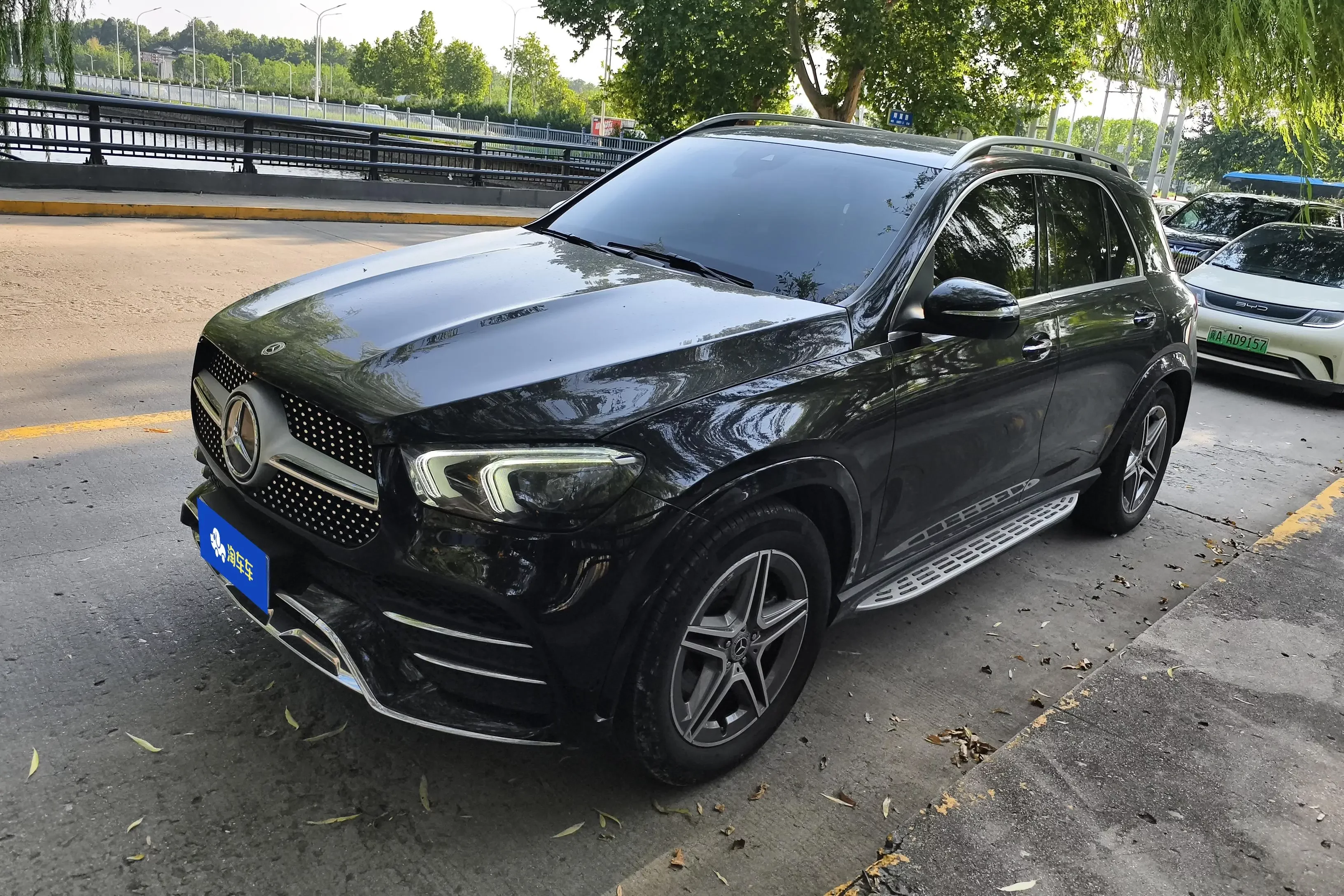 Mercedes-Benz GLE (Imported)