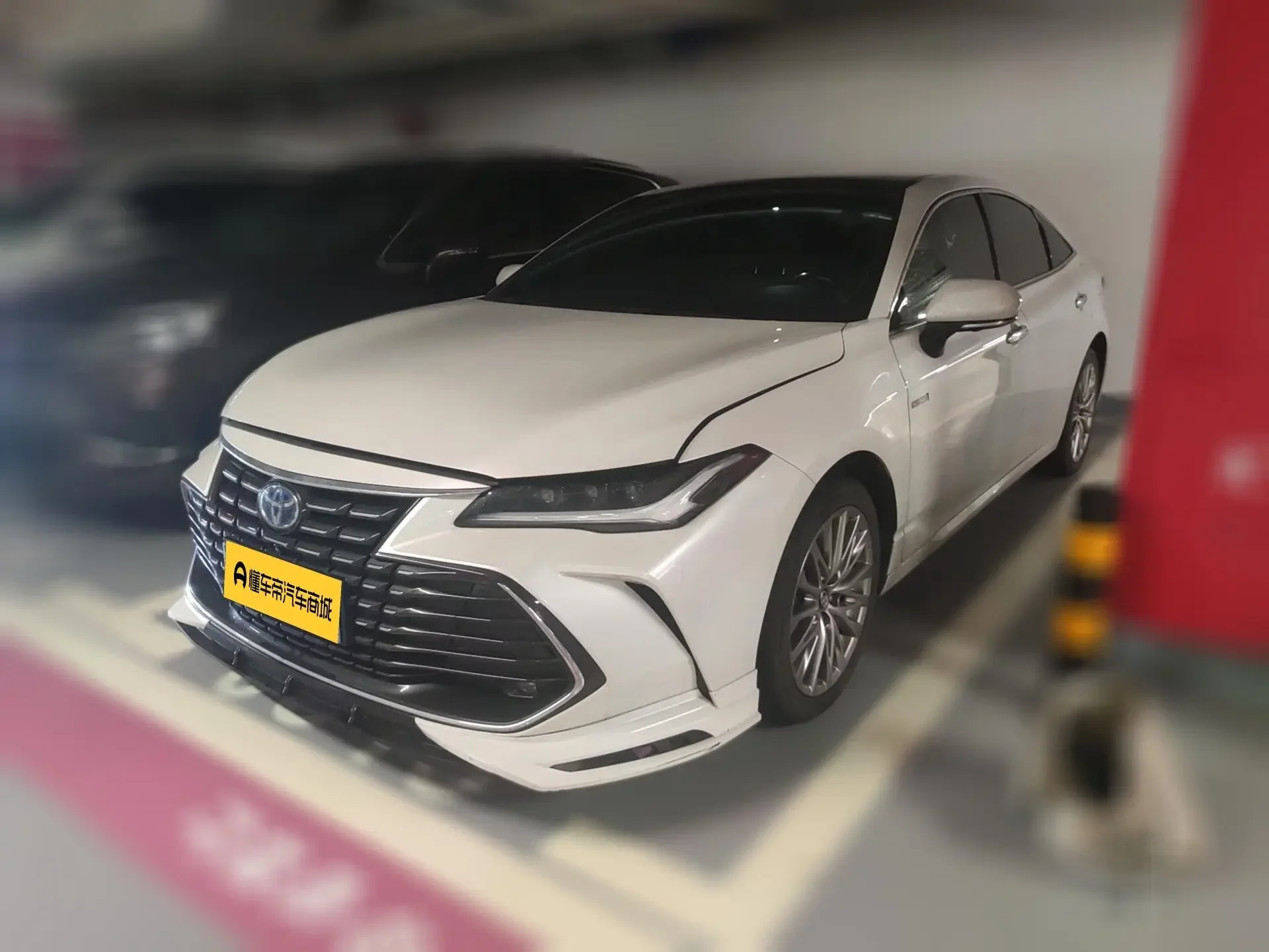 Toyota Avalon (asian dragon)