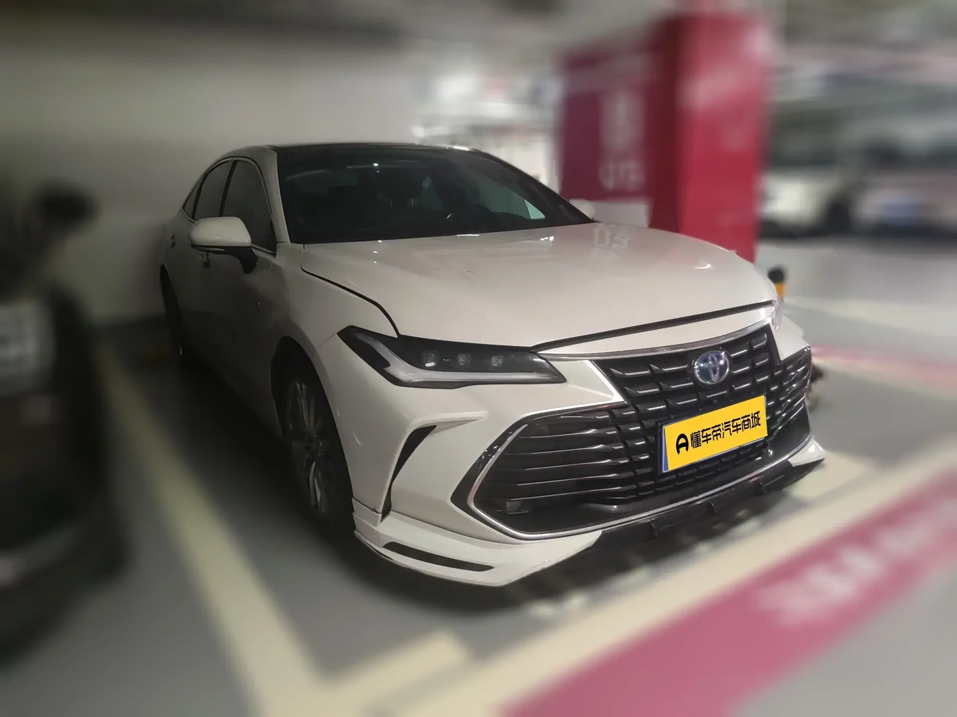 Toyota Avalon (asian dragon)