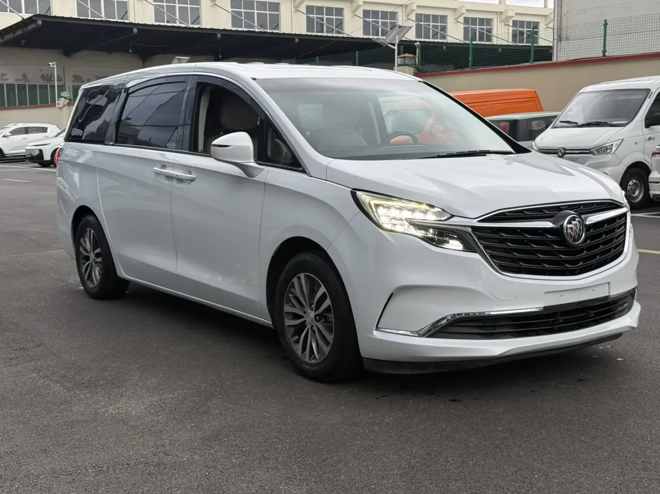Buick GL8