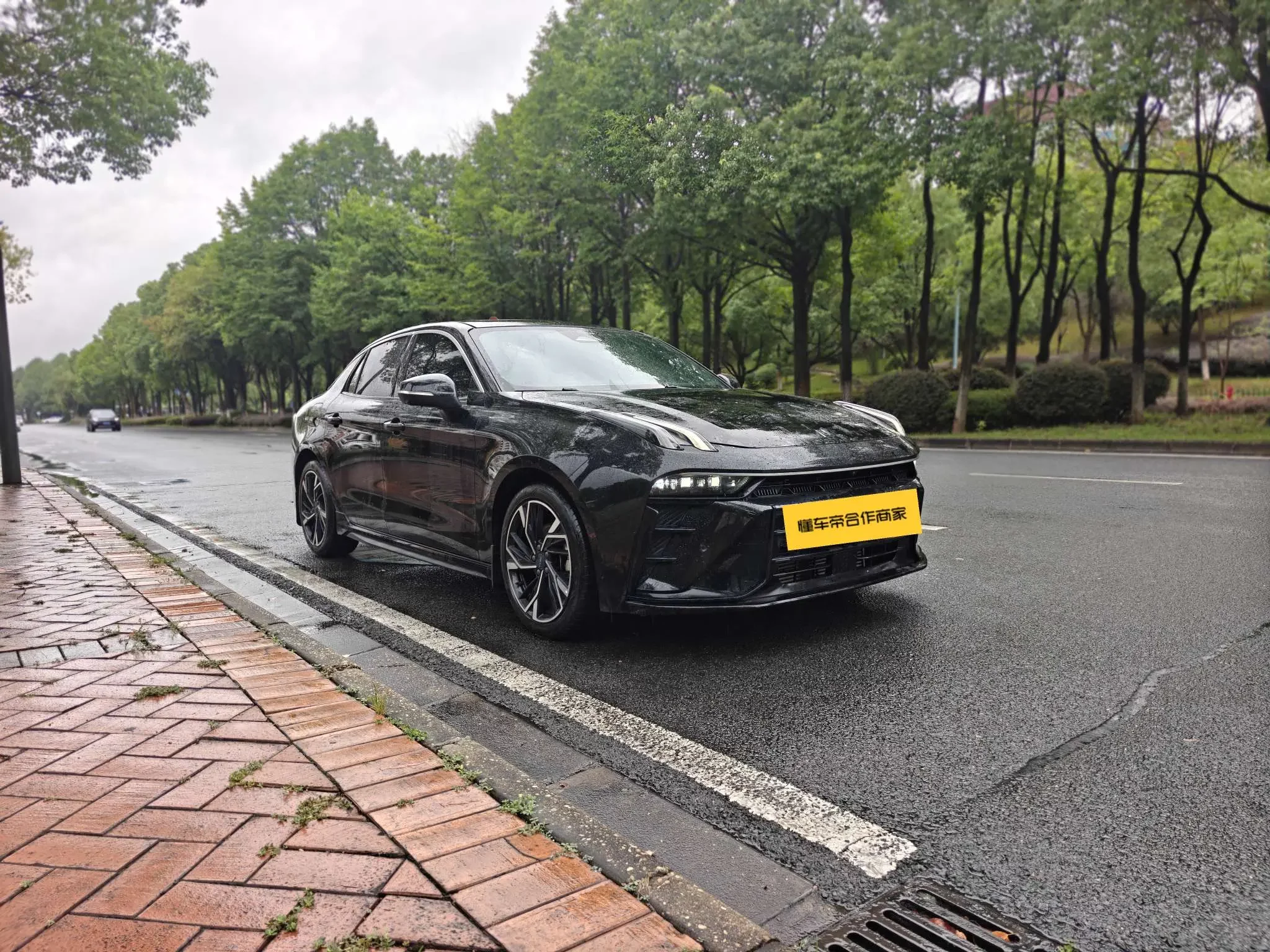Lynk & Co 03