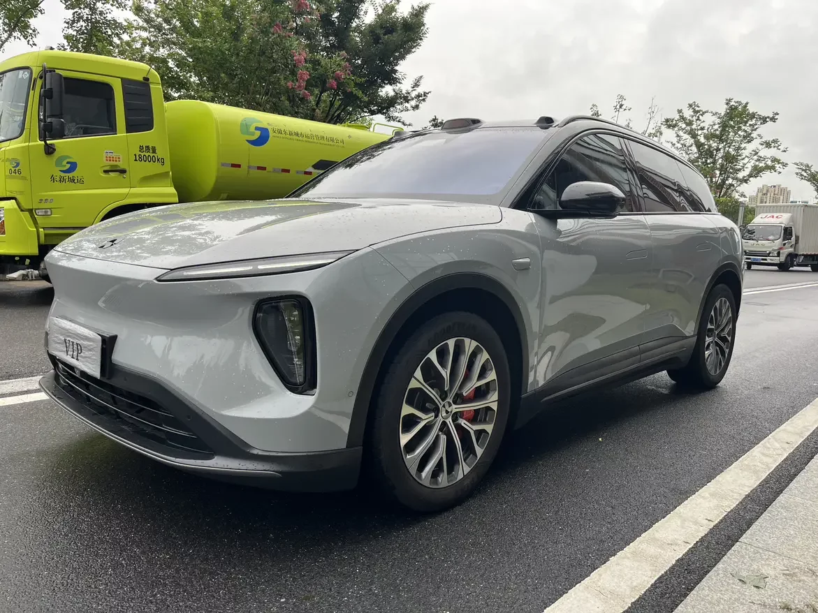 NIO ES6