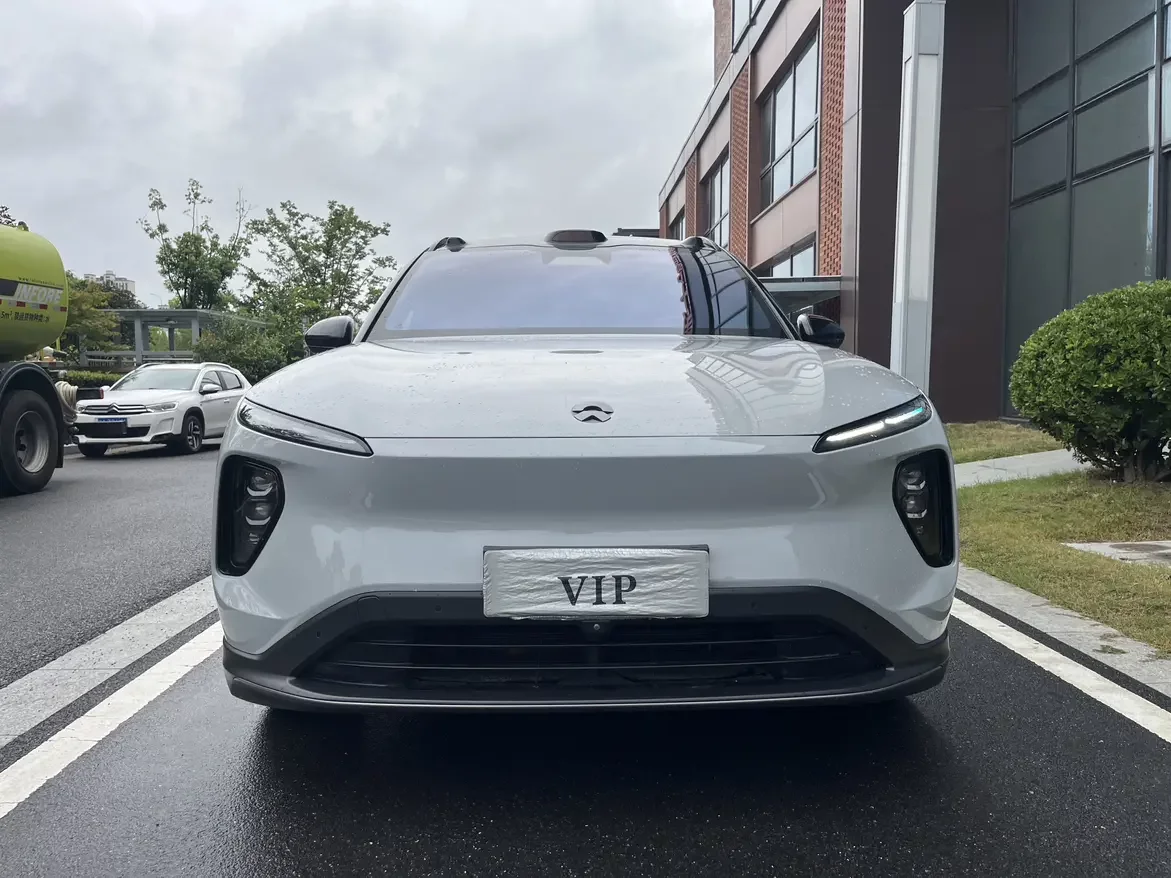 NIO ES6