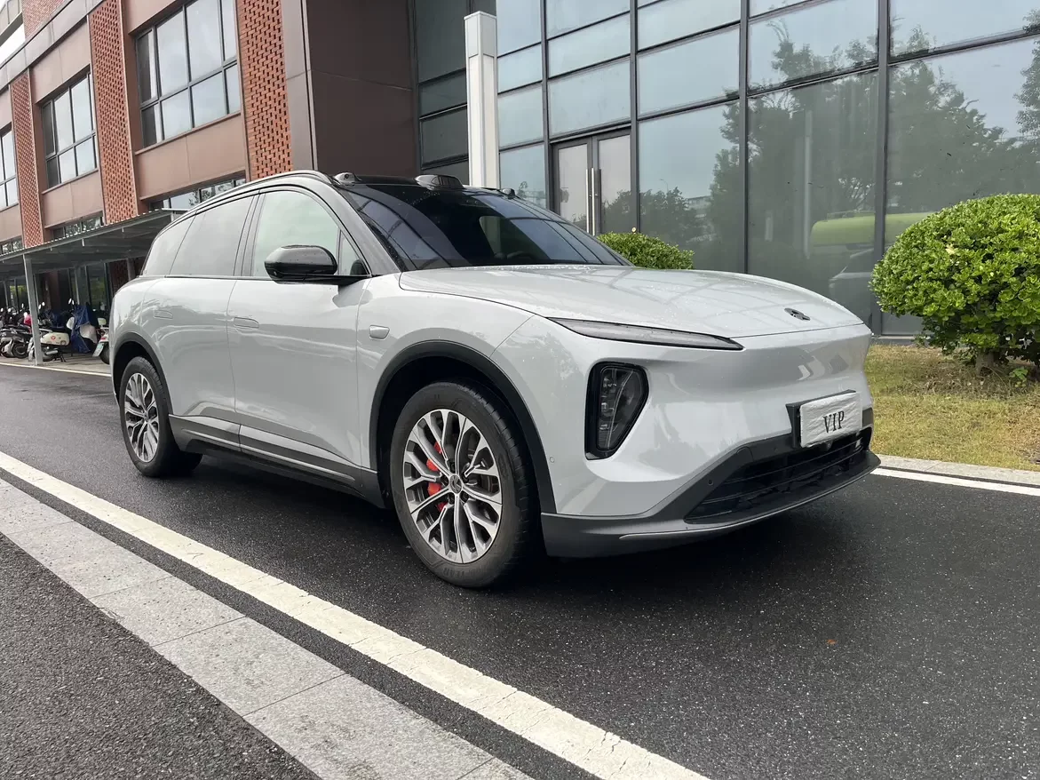 NIO ES6