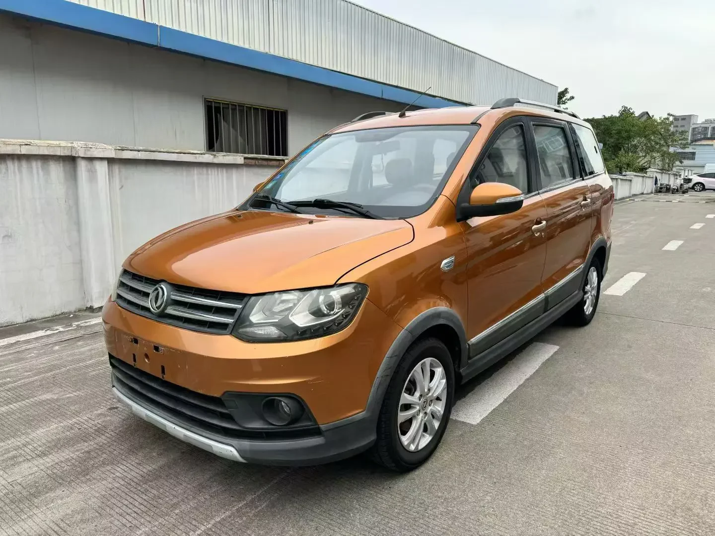 Dongfeng Fengon 360