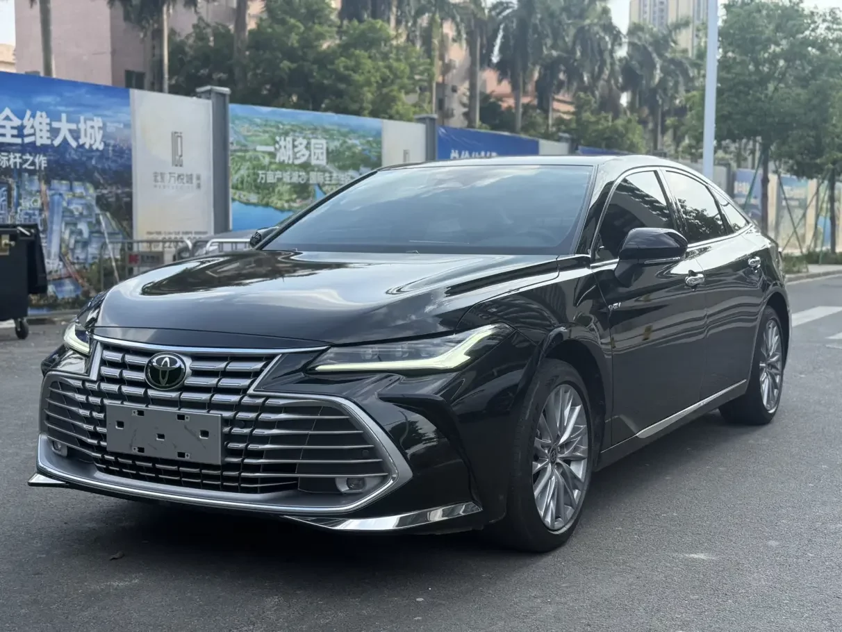 Toyota Avalon (asian dragon)